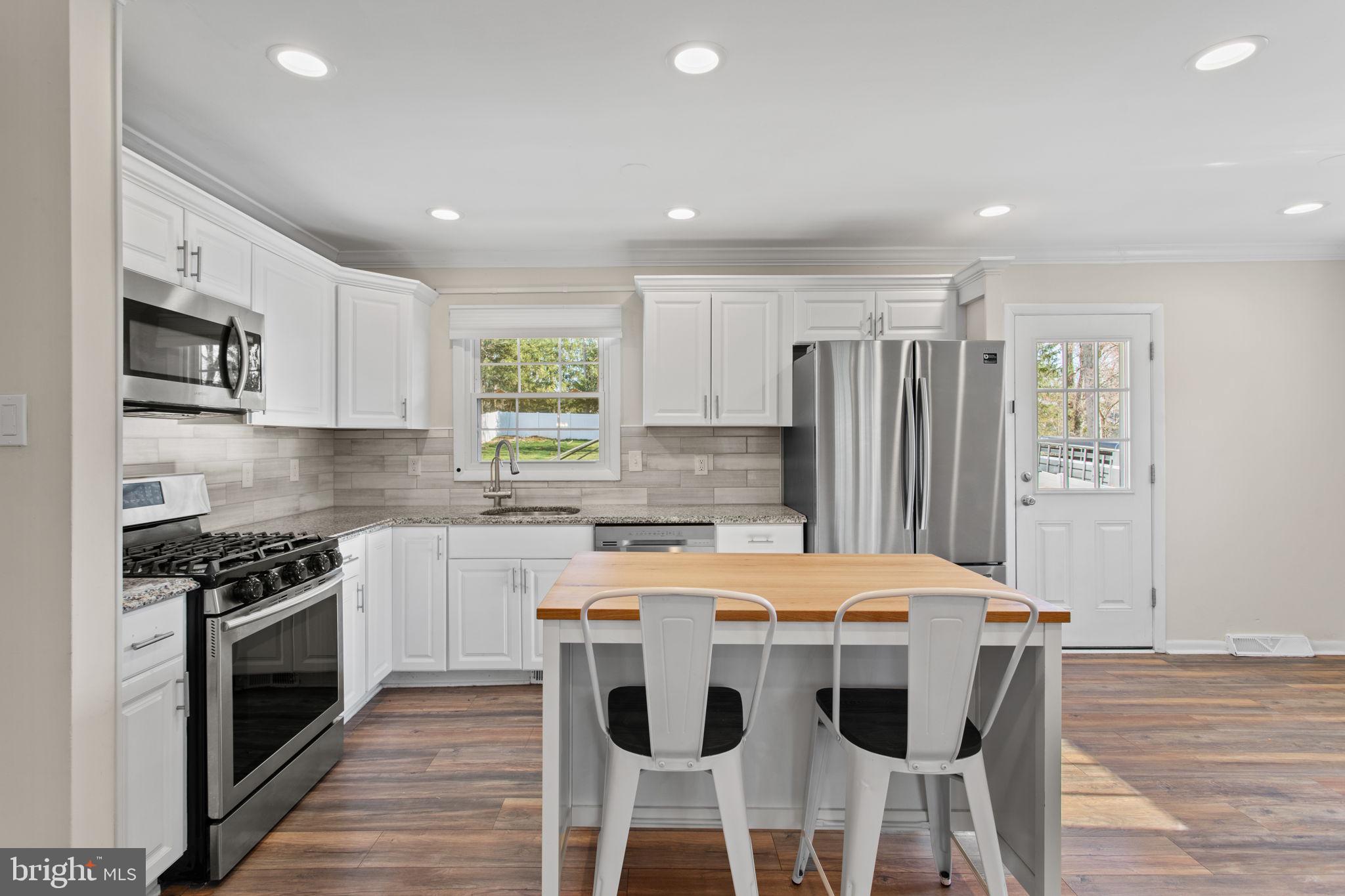 POINT OF ROCKS ESTATES - Residential