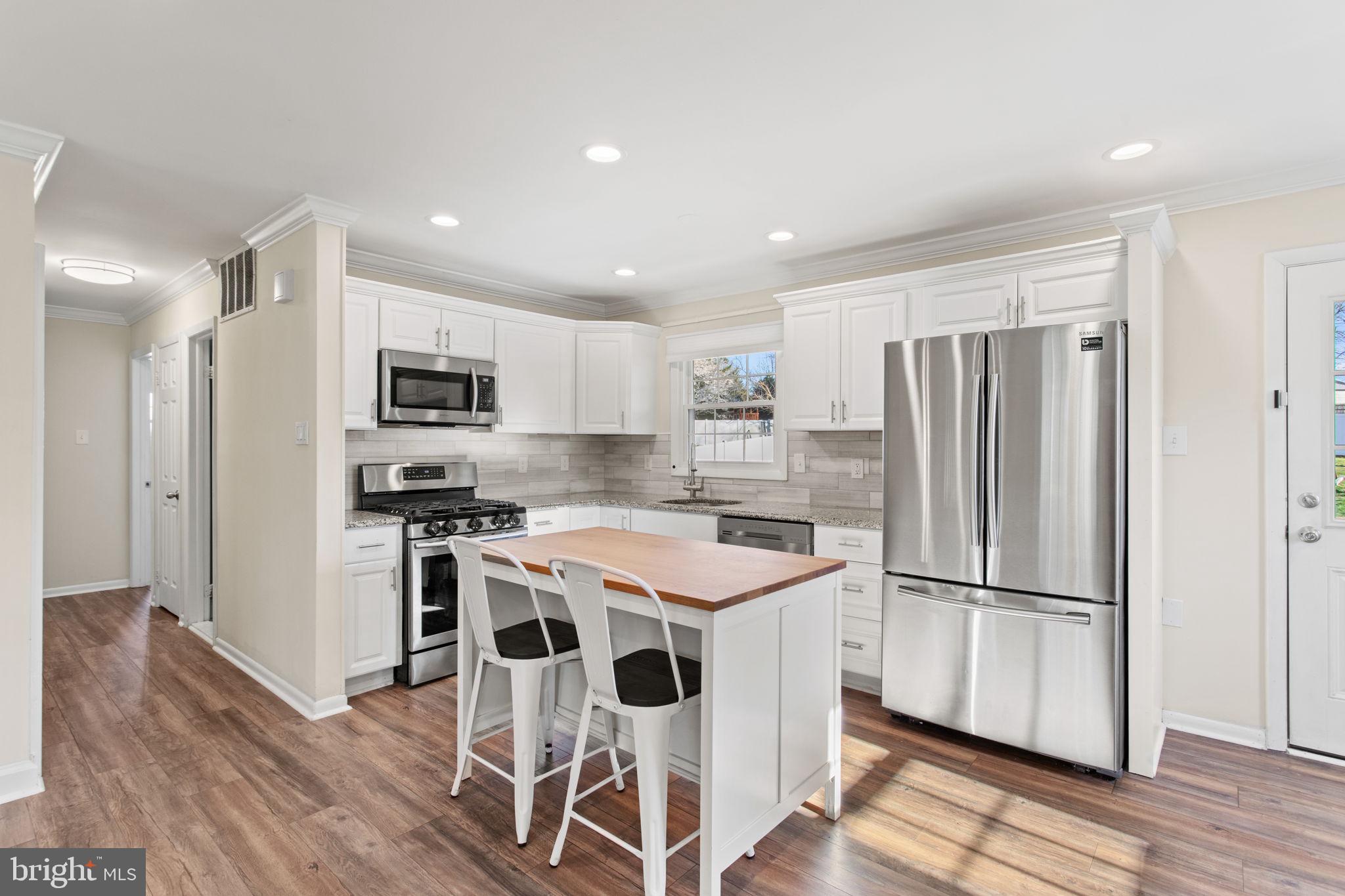 POINT OF ROCKS ESTATES - Residential