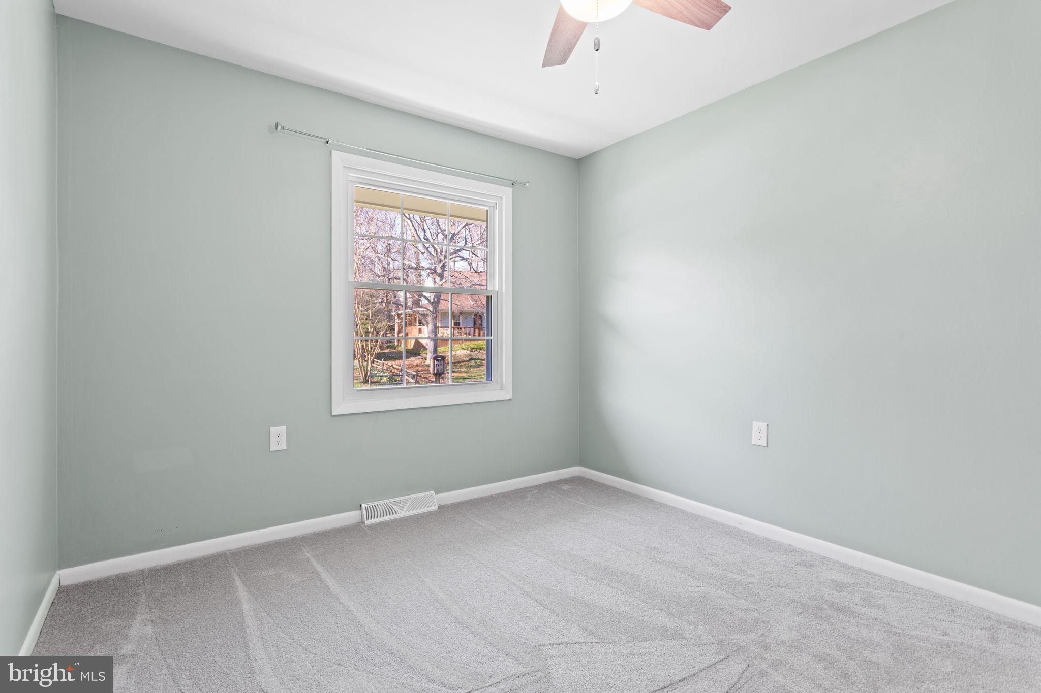 POINT OF ROCKS ESTATES - Residential