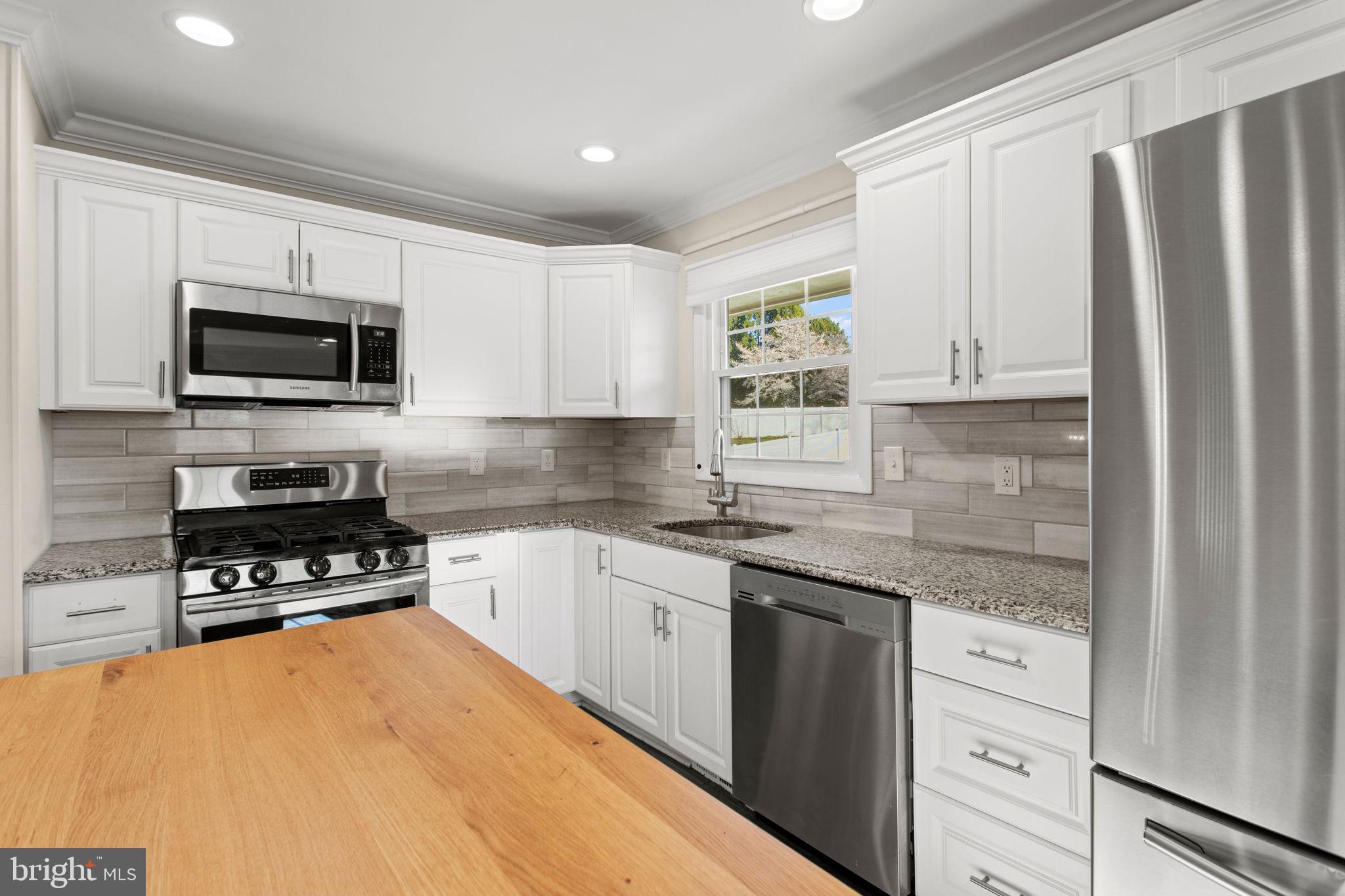 POINT OF ROCKS ESTATES - Residential