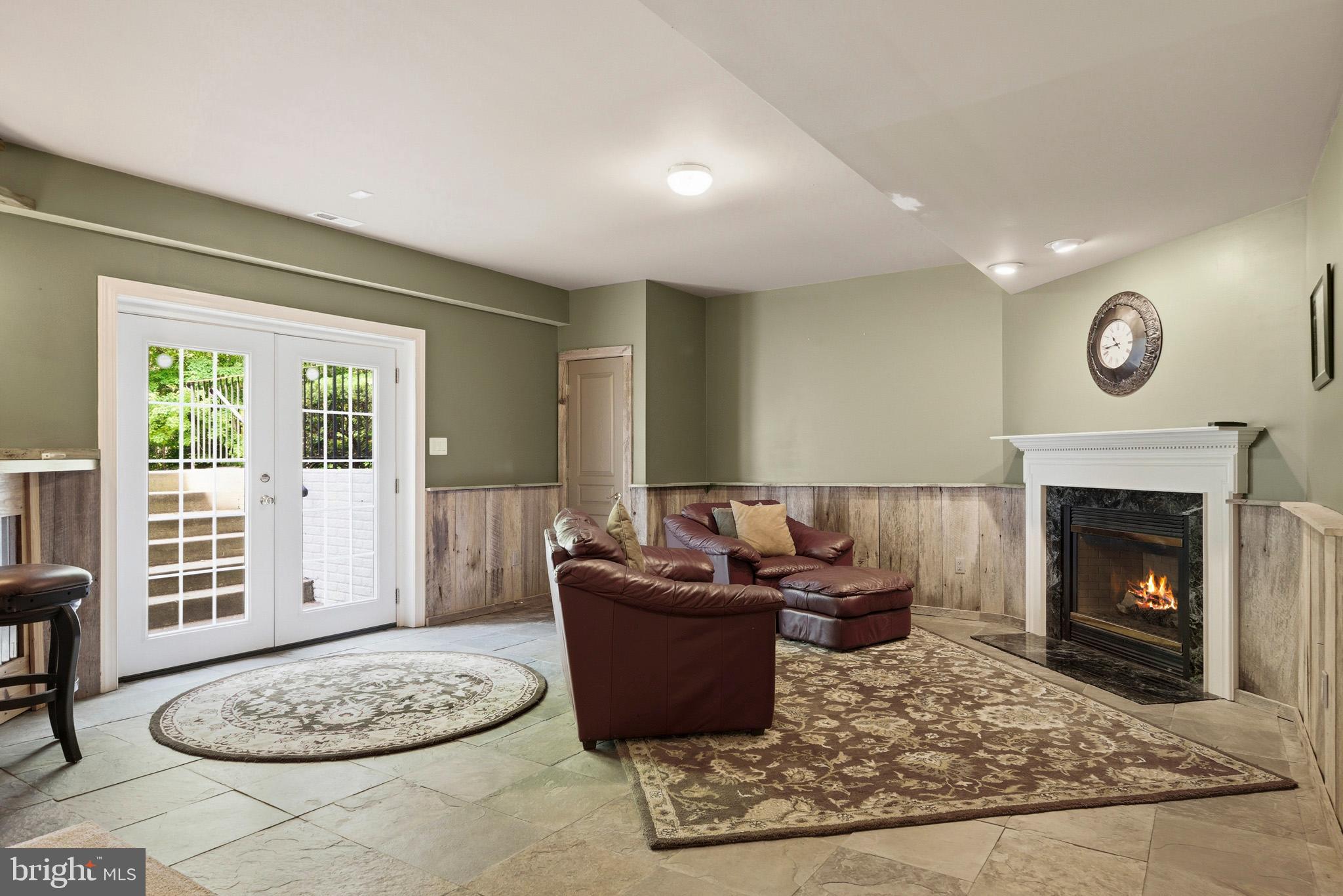 LYONS CREEK OVERLOOK - Residential