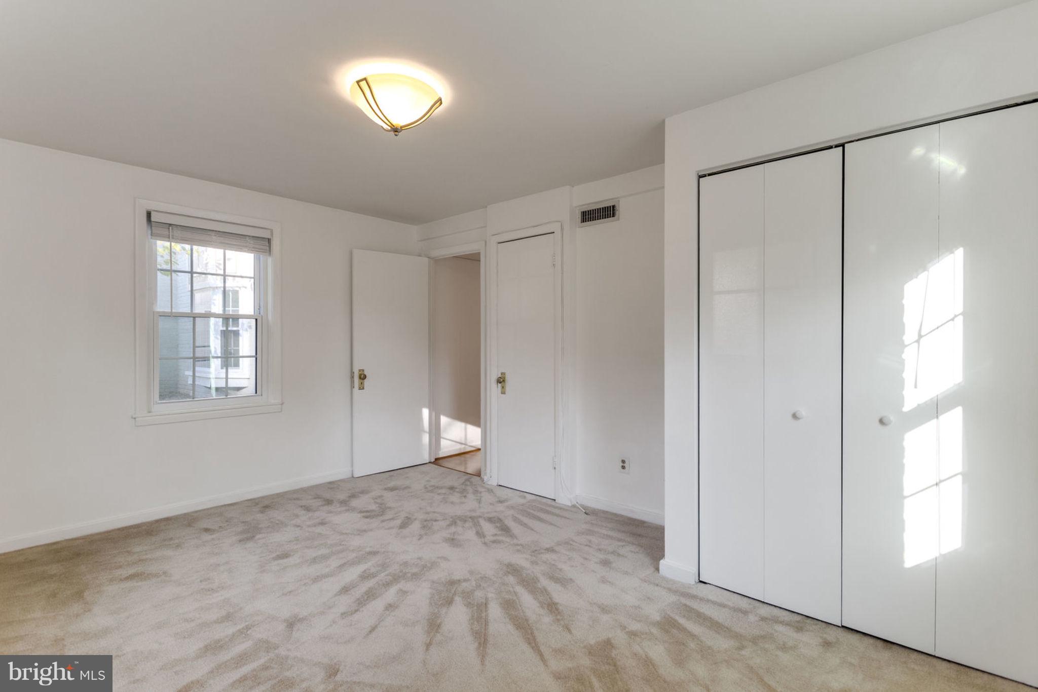 PARK GLEN - Residential Lease