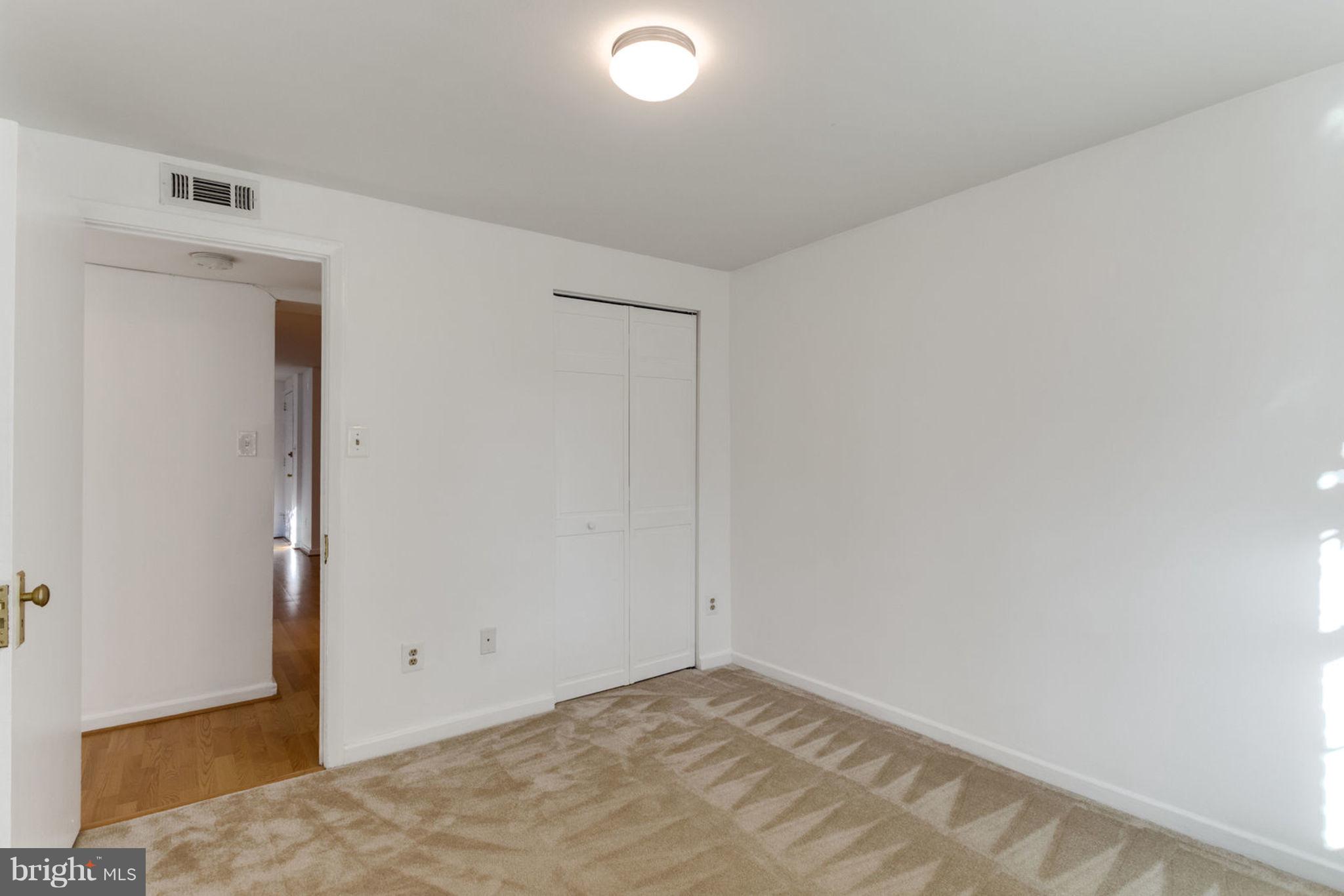 PARK GLEN - Residential Lease