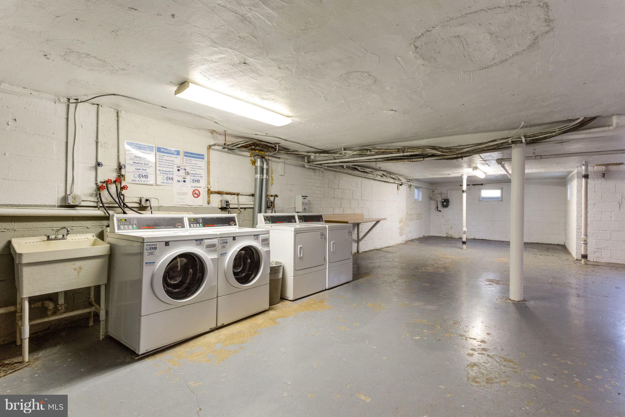 PARK GLEN - Residential Lease