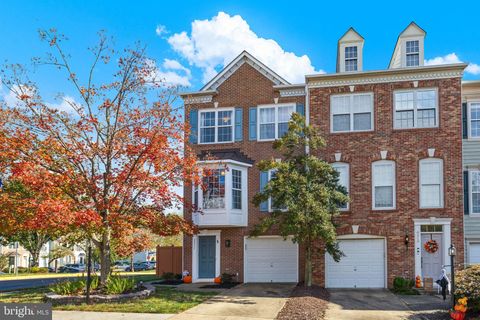 6311 BURGUNDY LEAF LANE ALEXANDRIA VA 22312