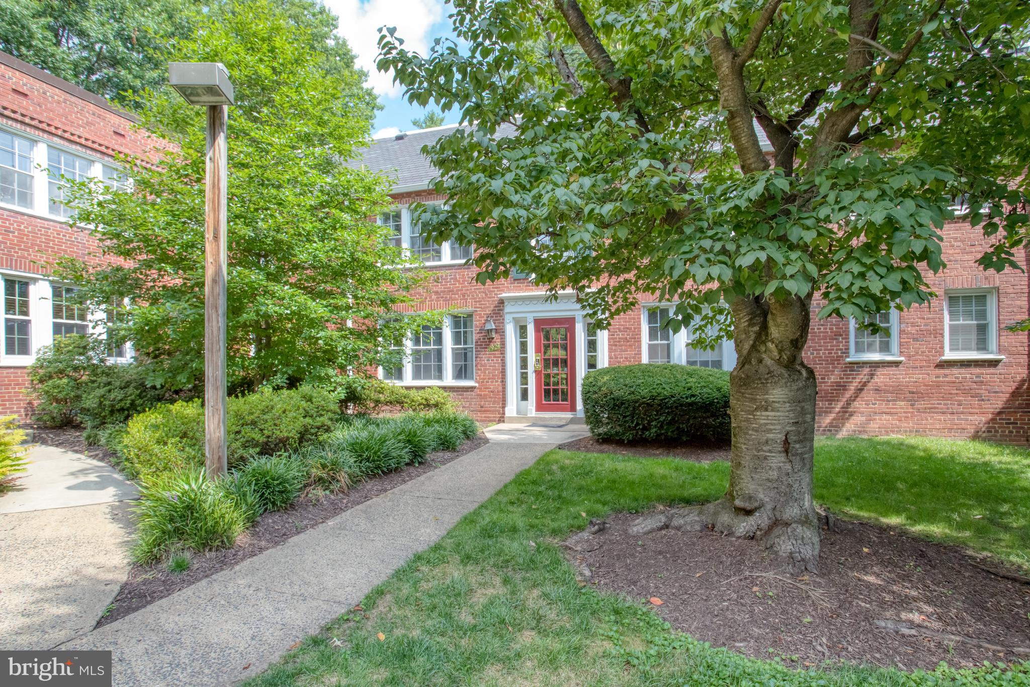 COLONIAL VILLAGE - Residential Lease