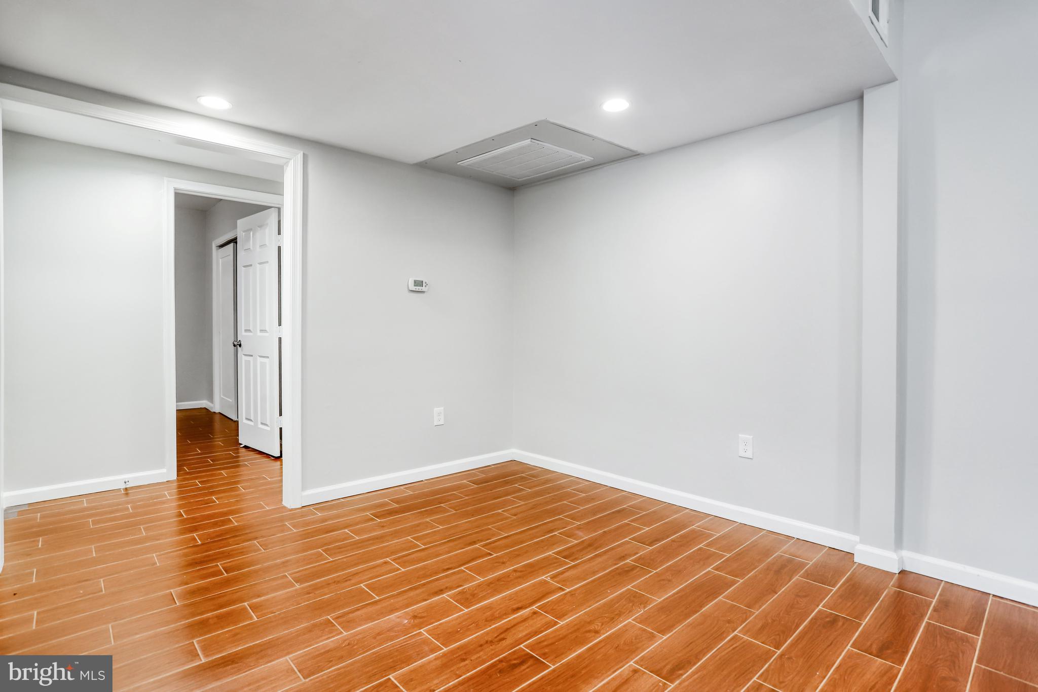 COLONIAL VILLAGE - Residential Lease