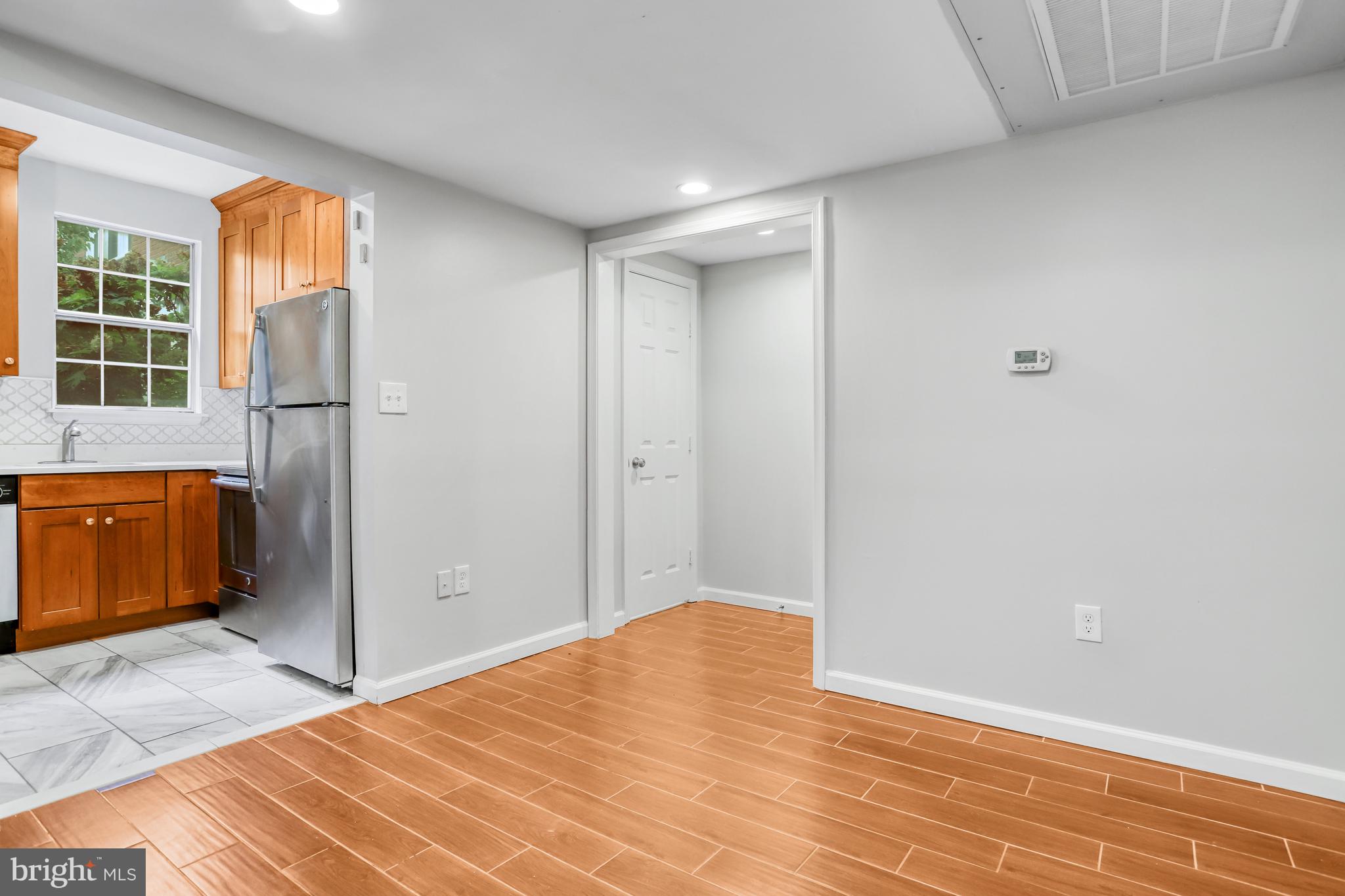 COLONIAL VILLAGE - Residential Lease