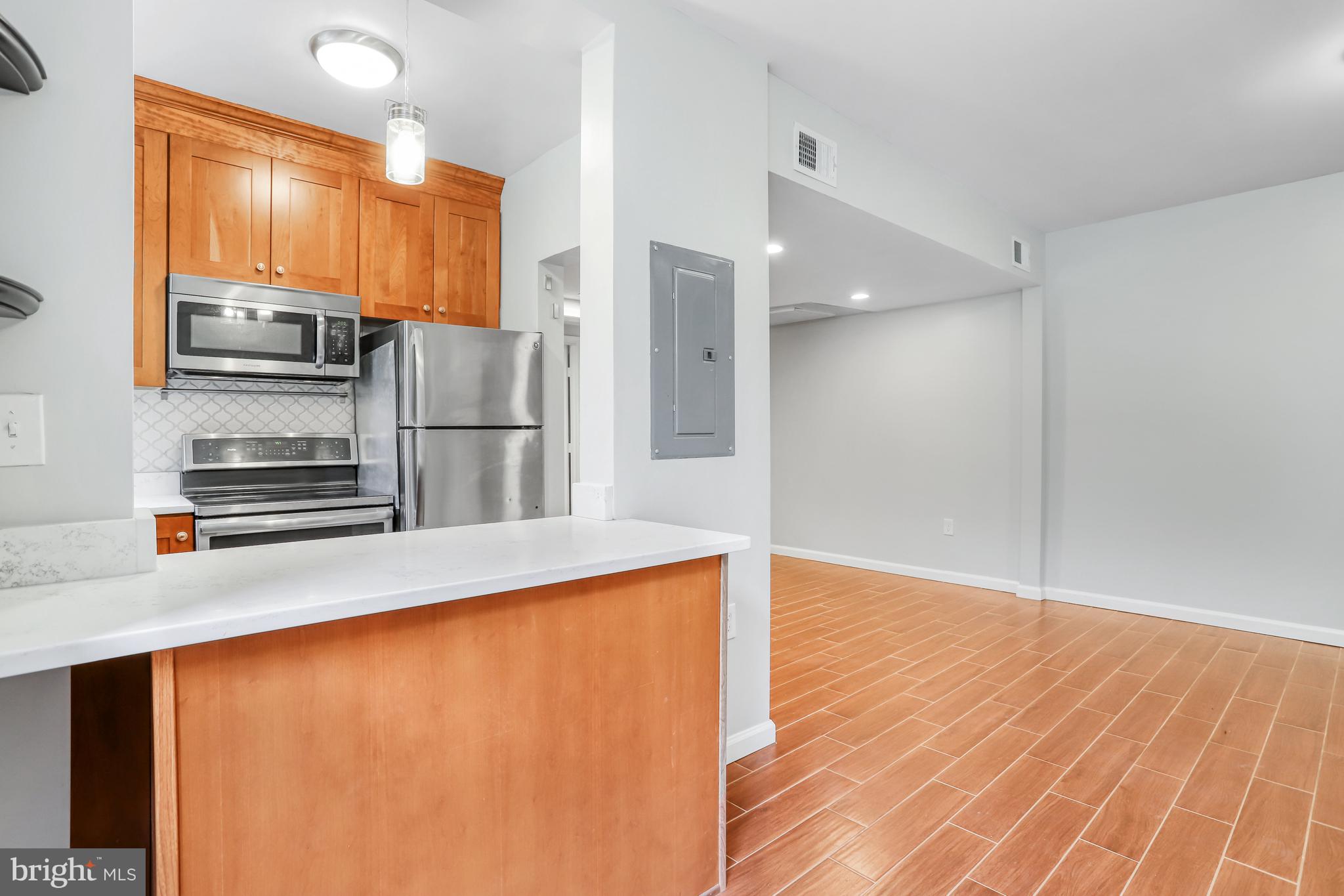 COLONIAL VILLAGE - Residential Lease