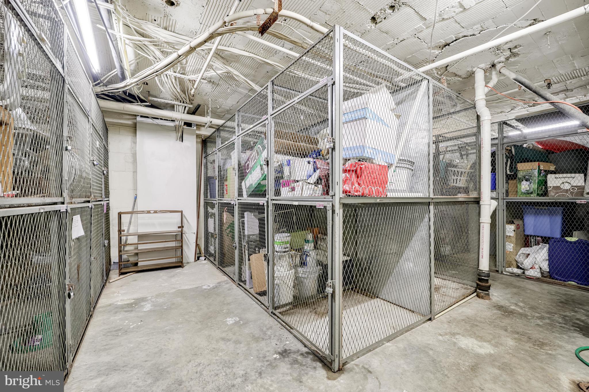 COLONIAL VILLAGE - Residential Lease