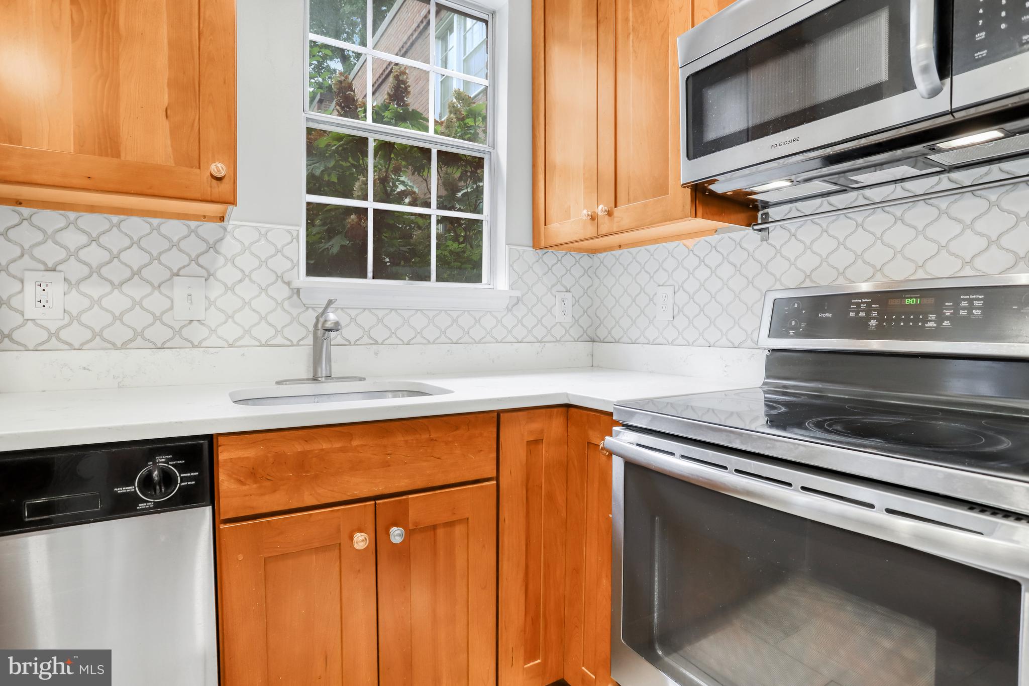 COLONIAL VILLAGE - Residential Lease