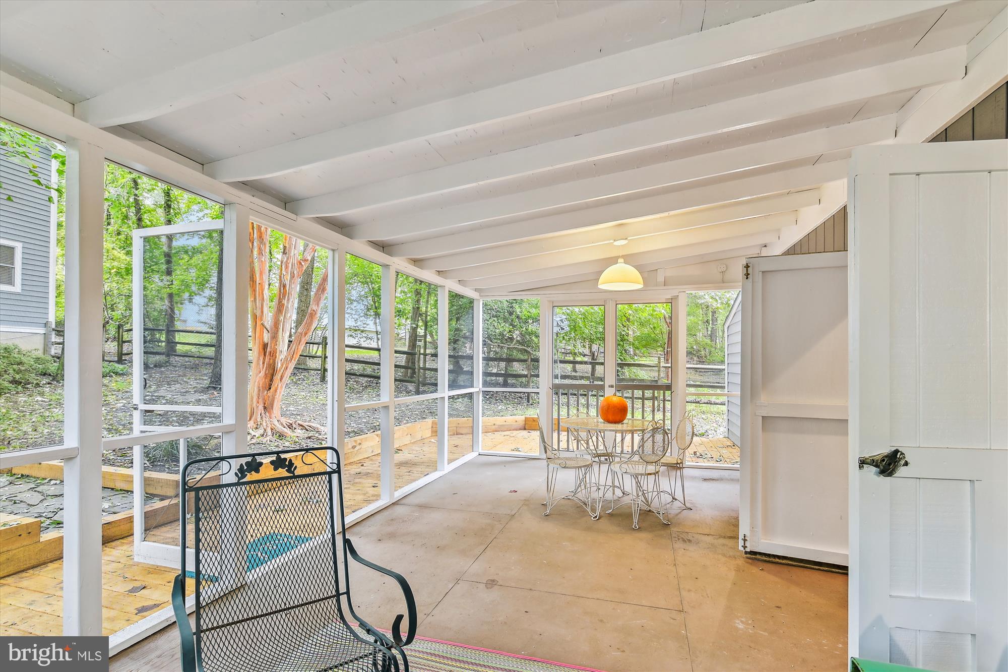 BAY HIGHLANDS - Residential