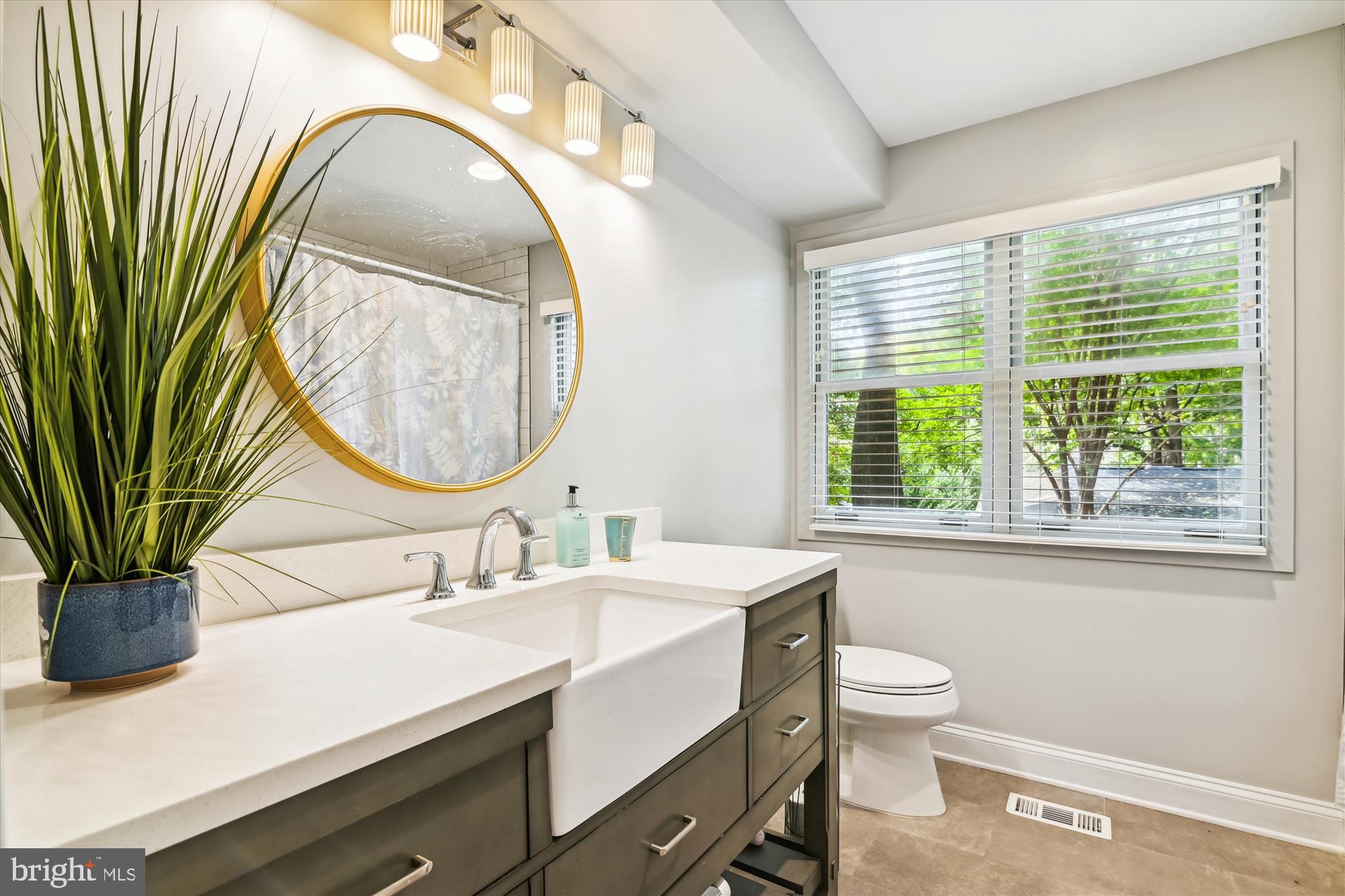 BAY HIGHLANDS - Residential