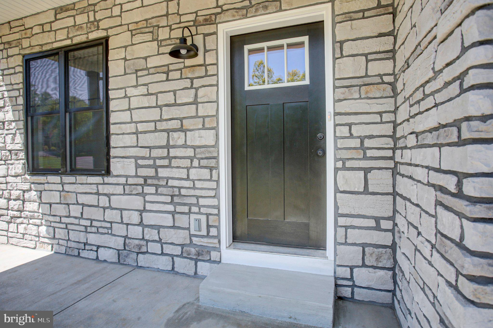695 KARVOIS COURT