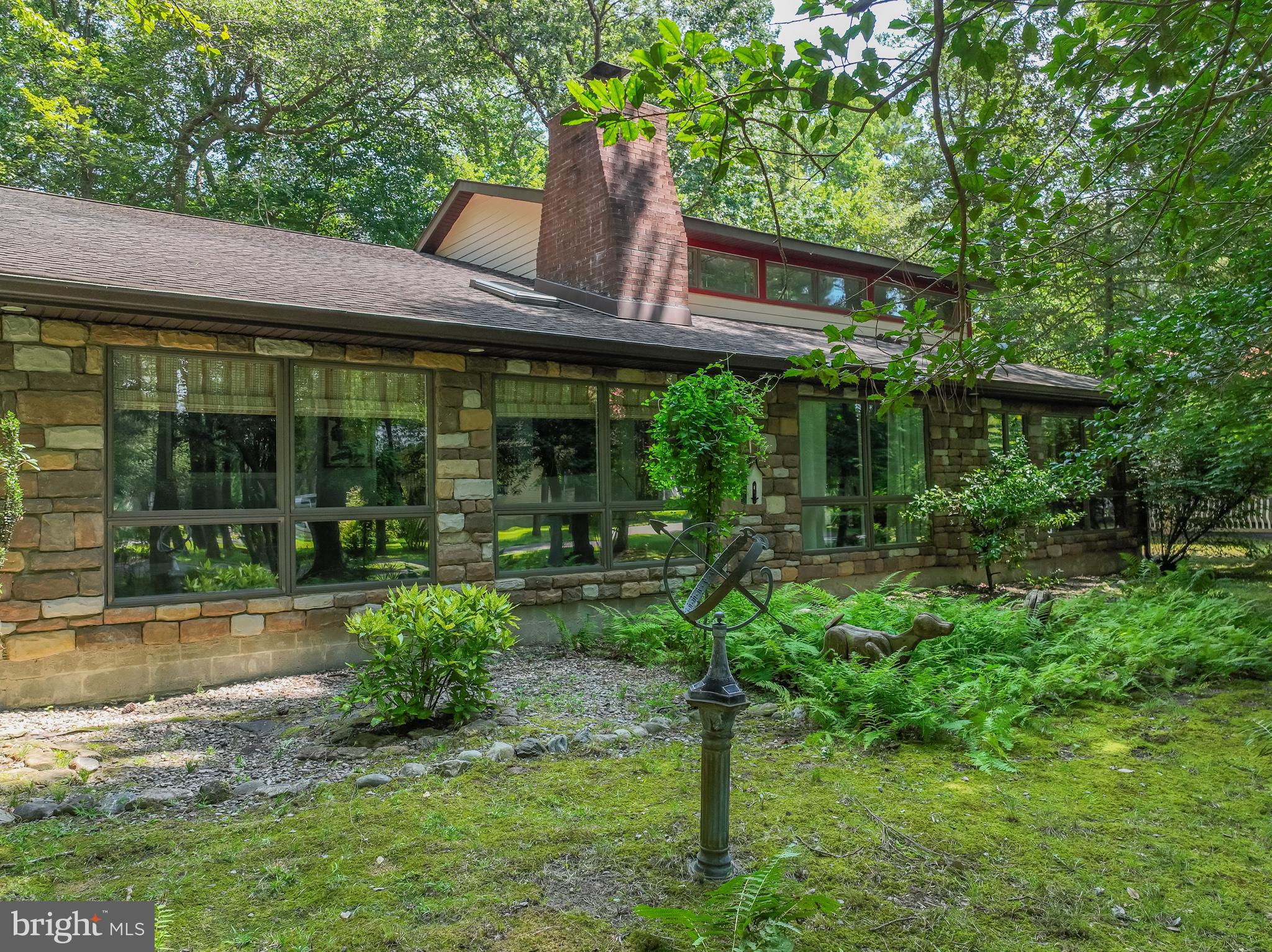 39 N PRIMROSE LANE