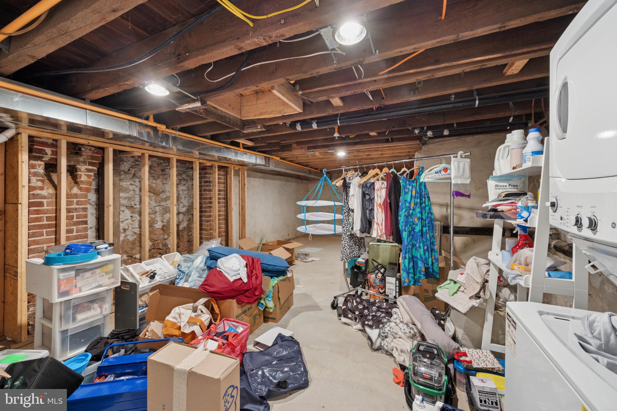 FAIRMOUNT - Residential Income