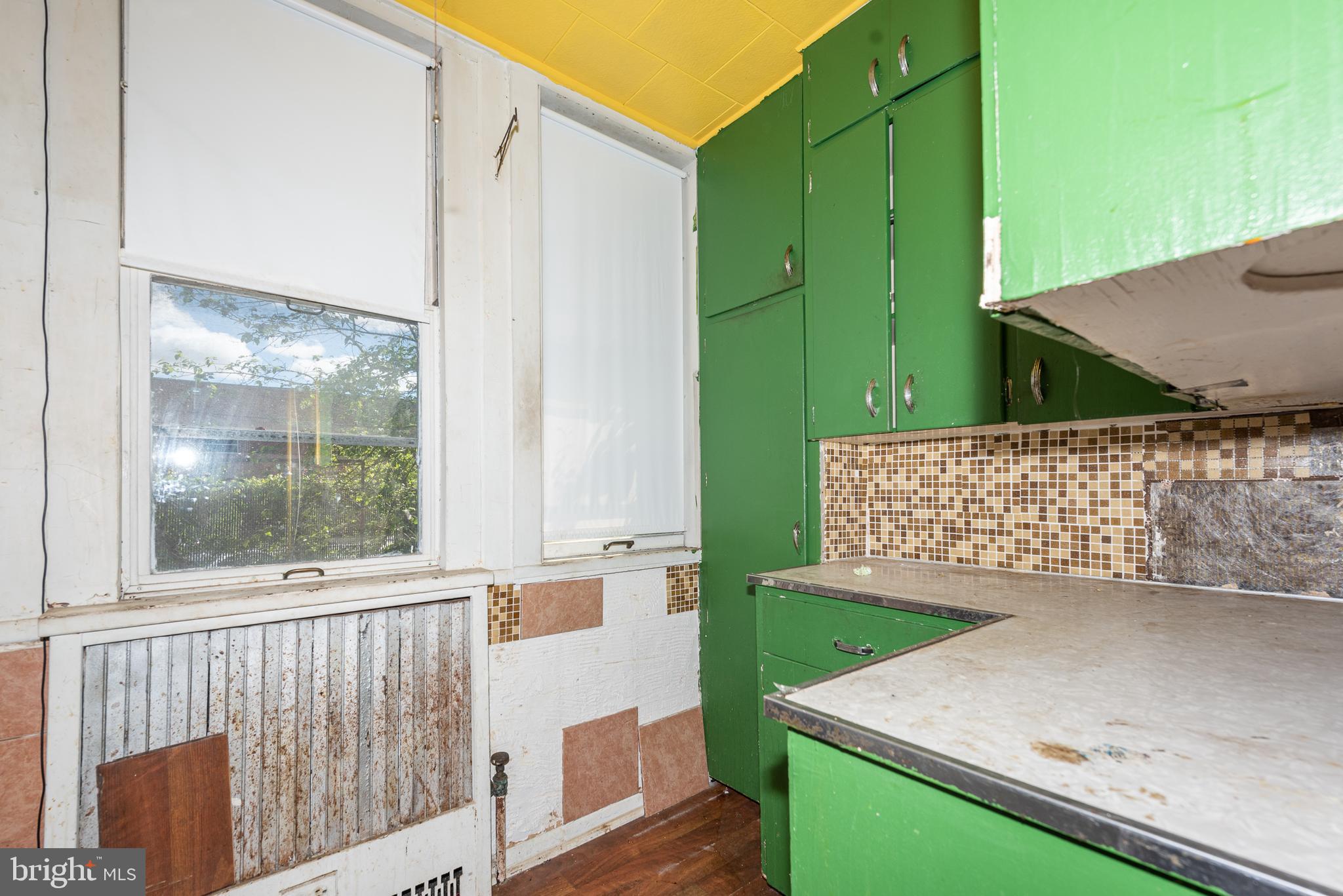 MILL HILL - Residential