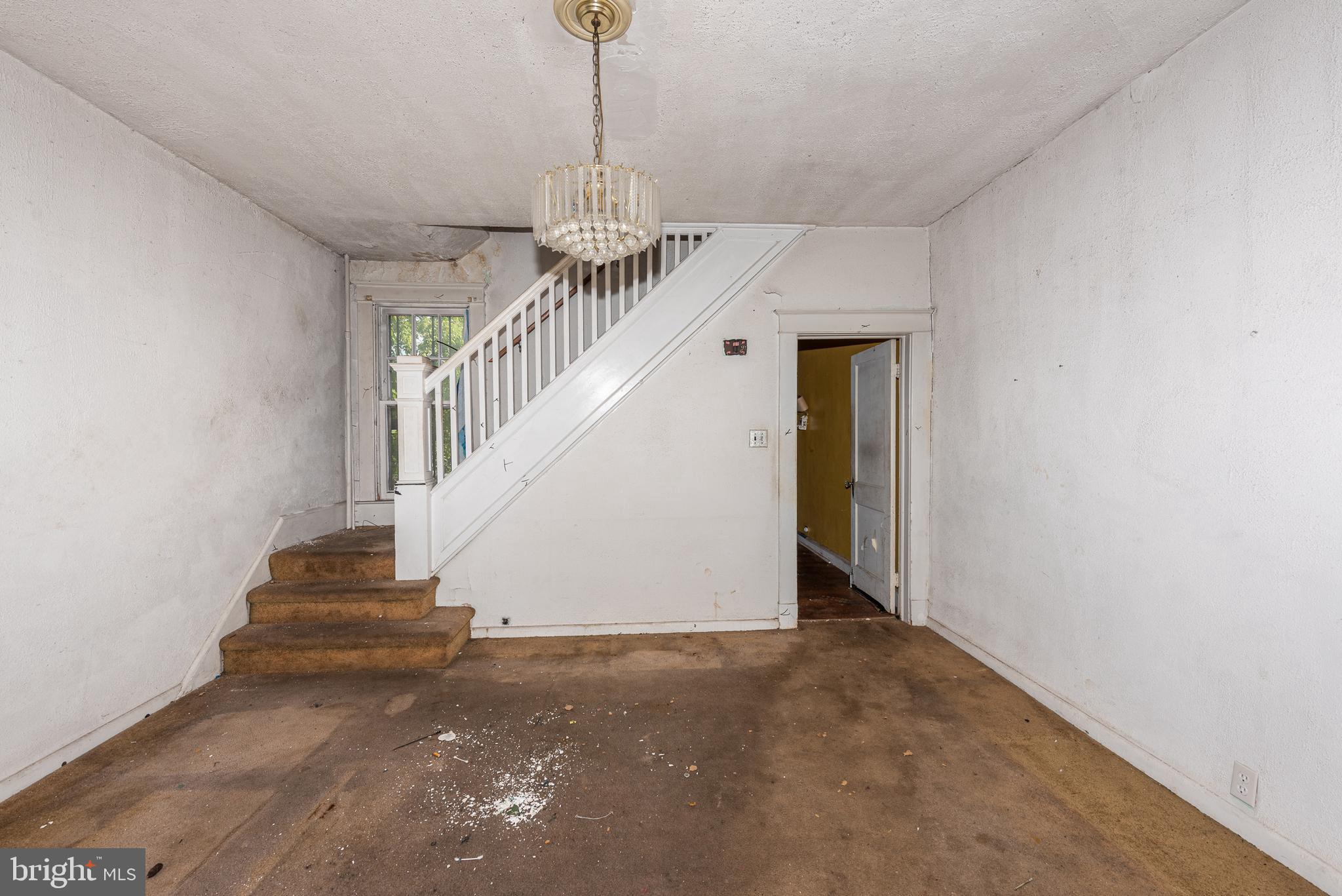 MILL HILL - Residential