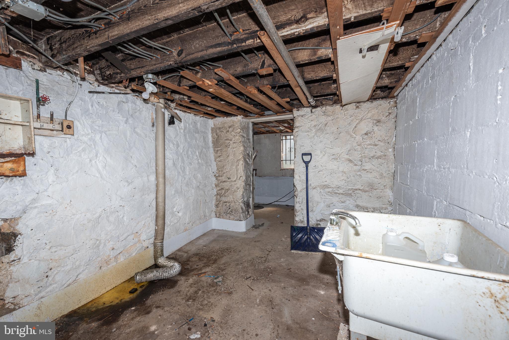 MILL HILL - Residential