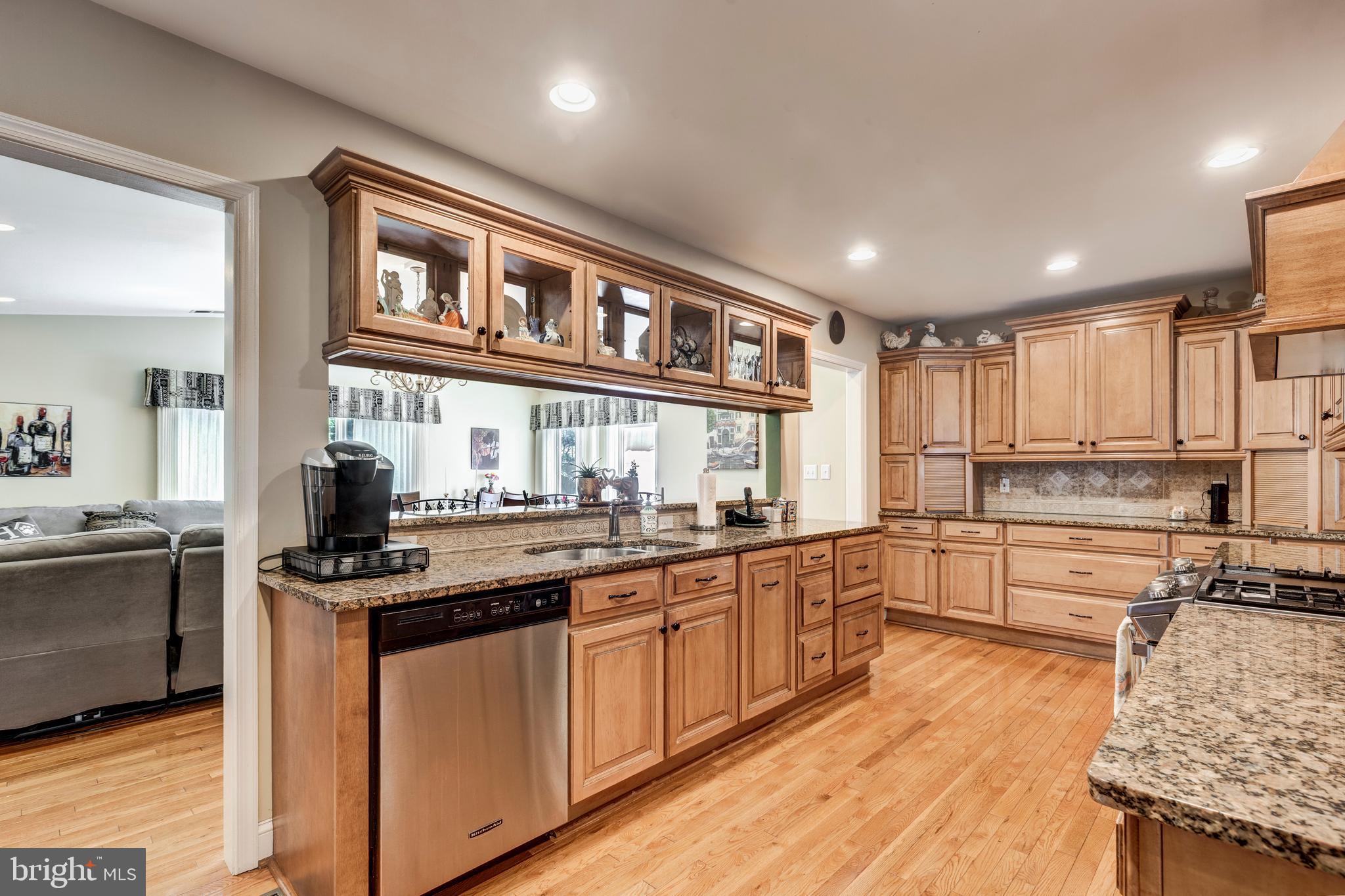 VALLEY STREAM - Residential