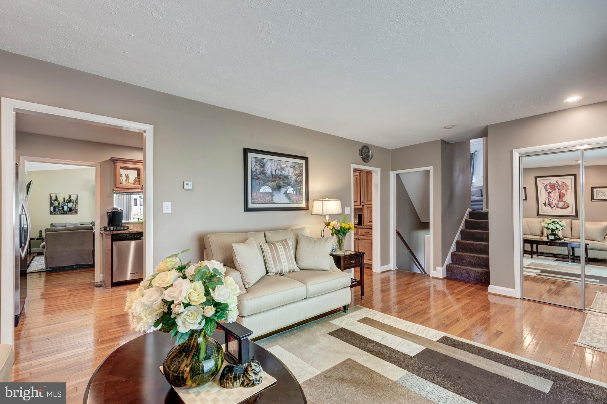 VALLEY STREAM - Residential