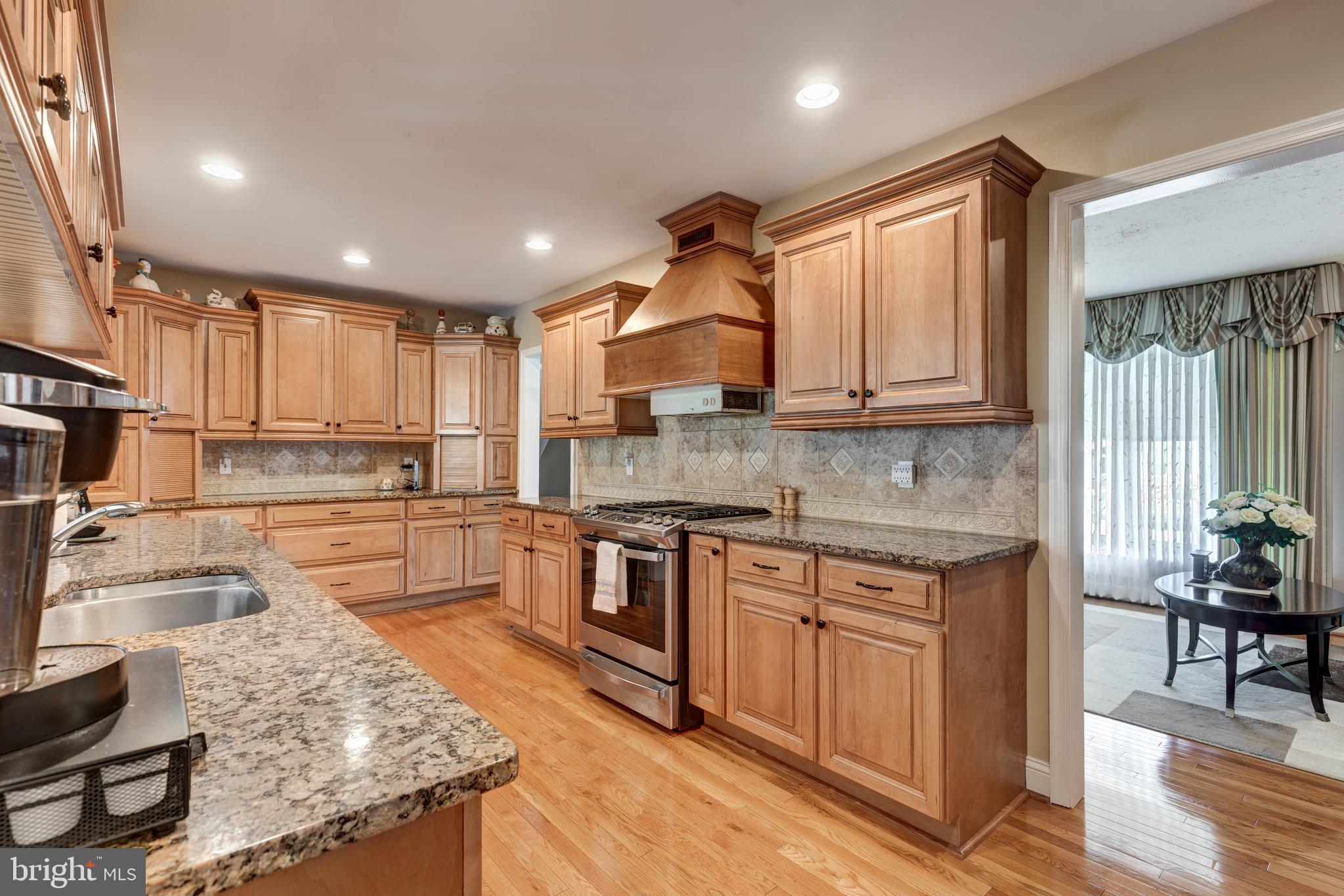 VALLEY STREAM - Residential