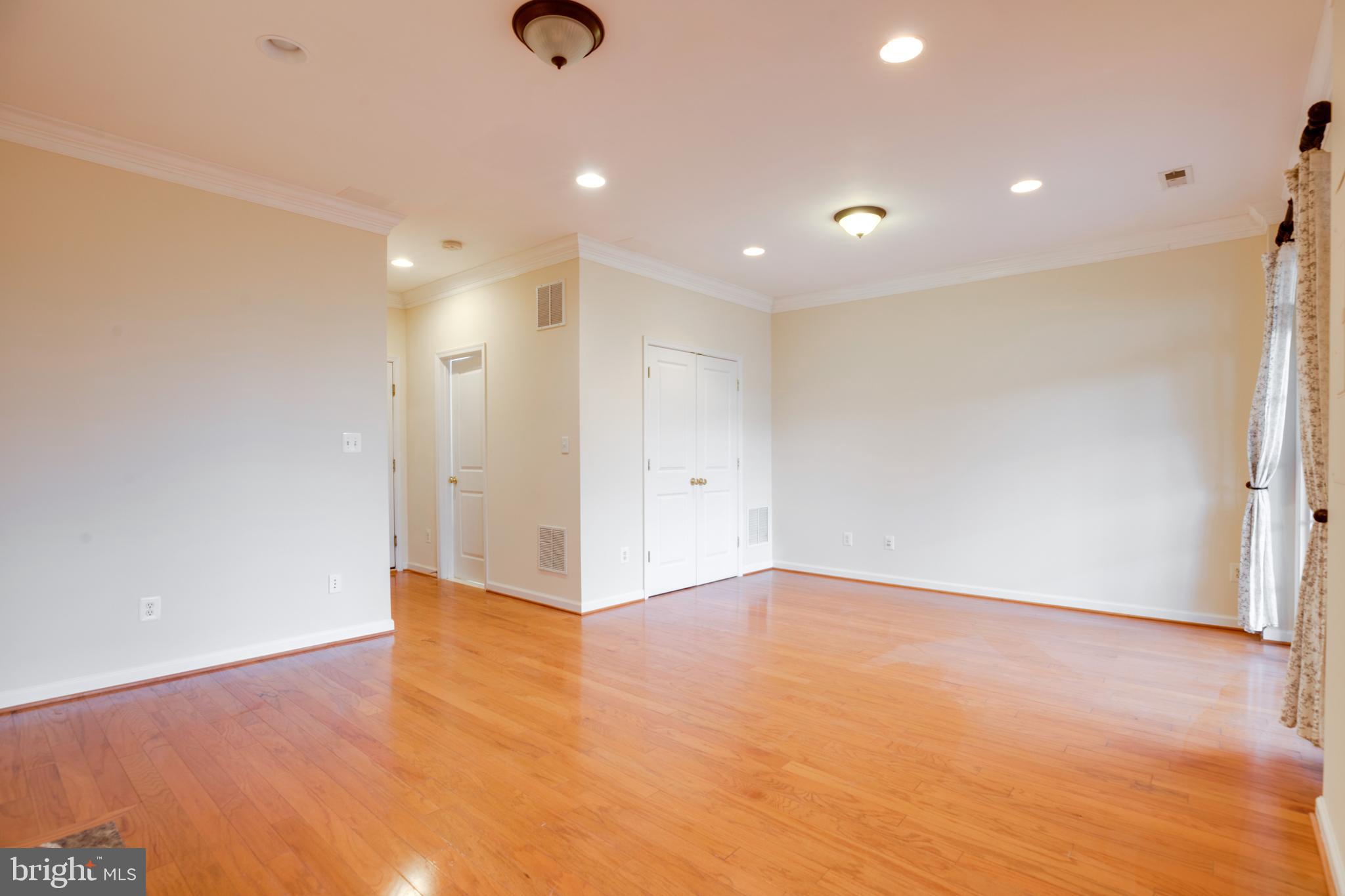 MEADOWS AT MORRIS FARM - Residential Lease