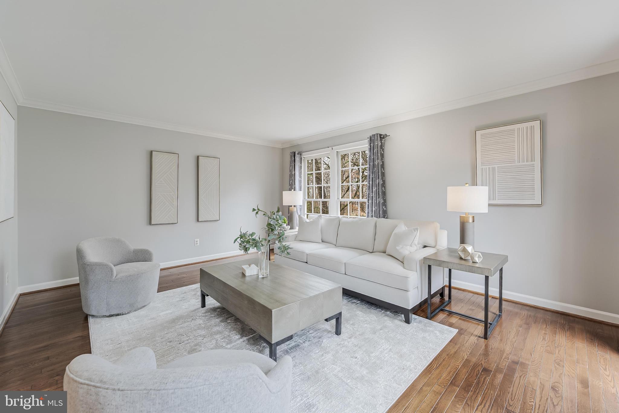 SUTTON OAKS - Residential