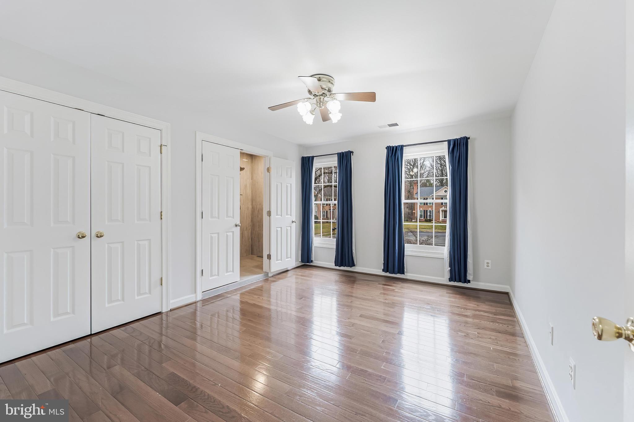 SUTTON OAKS - Residential