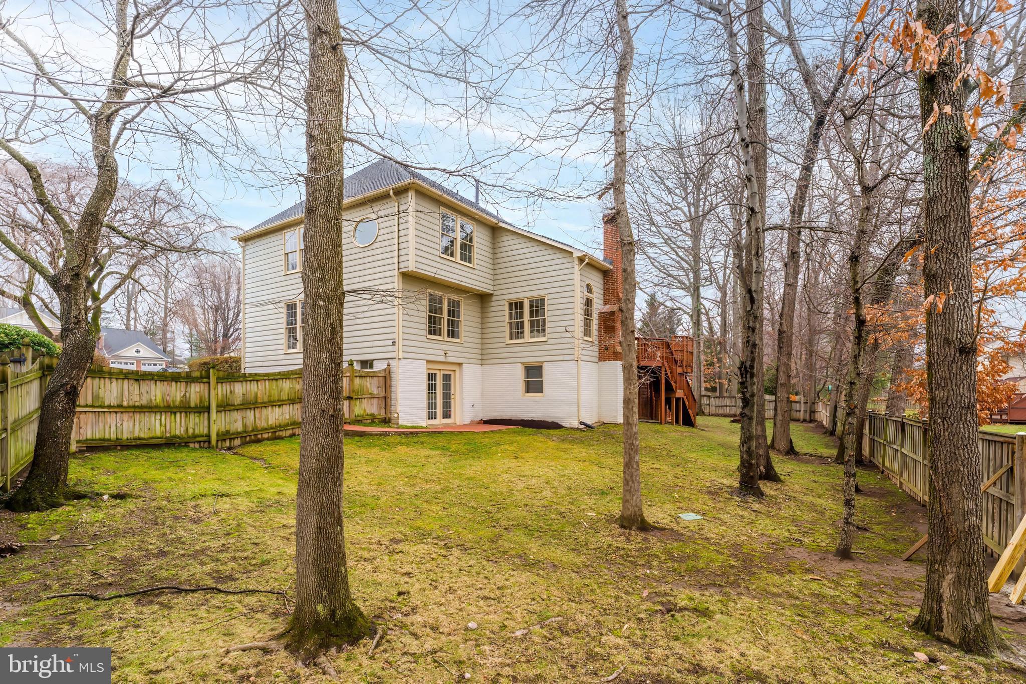 SUTTON OAKS - Residential