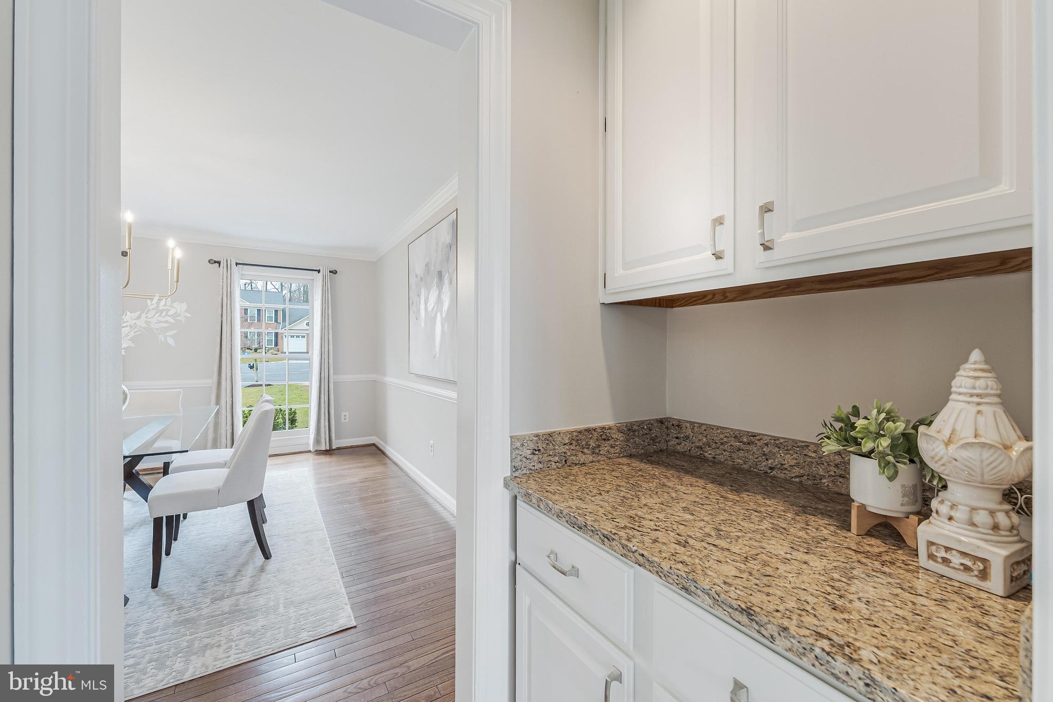 SUTTON OAKS - Residential