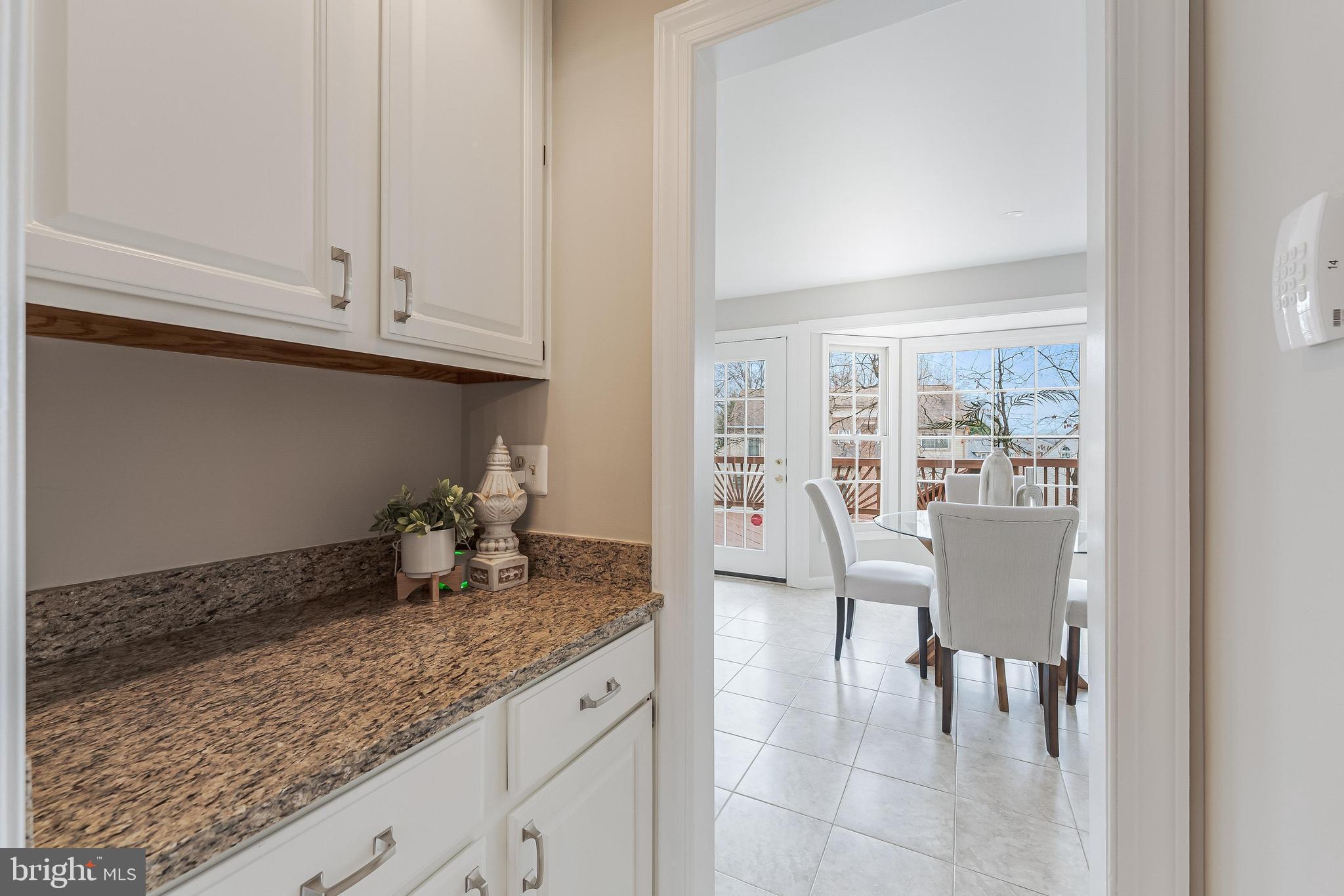 SUTTON OAKS - Residential