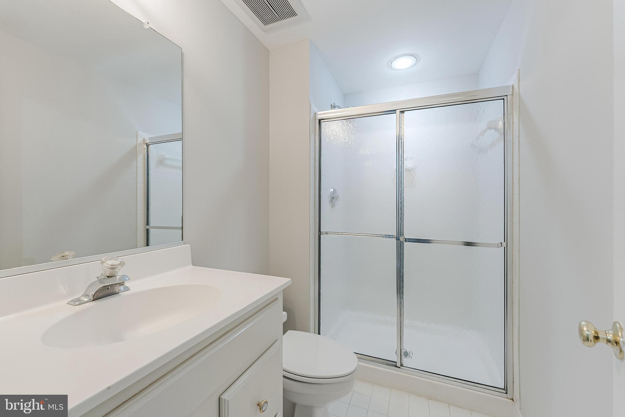 SUTTON OAKS - Residential