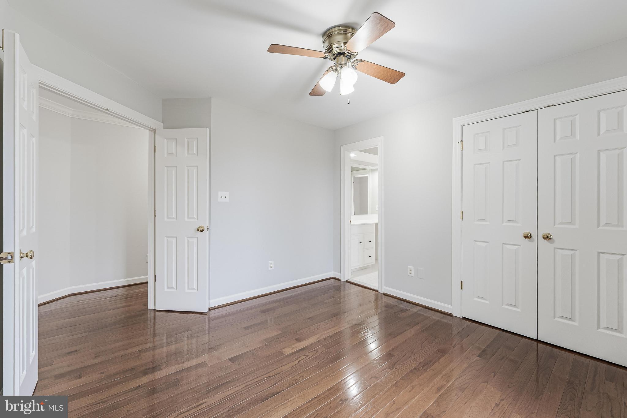 SUTTON OAKS - Residential