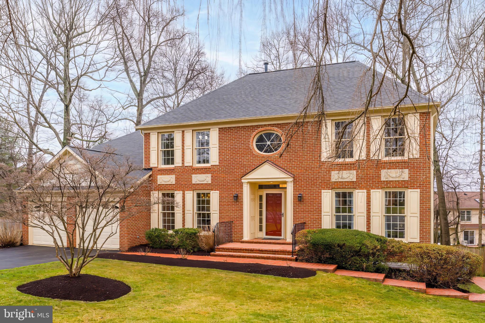 4715 LEWIS WOODS COURT