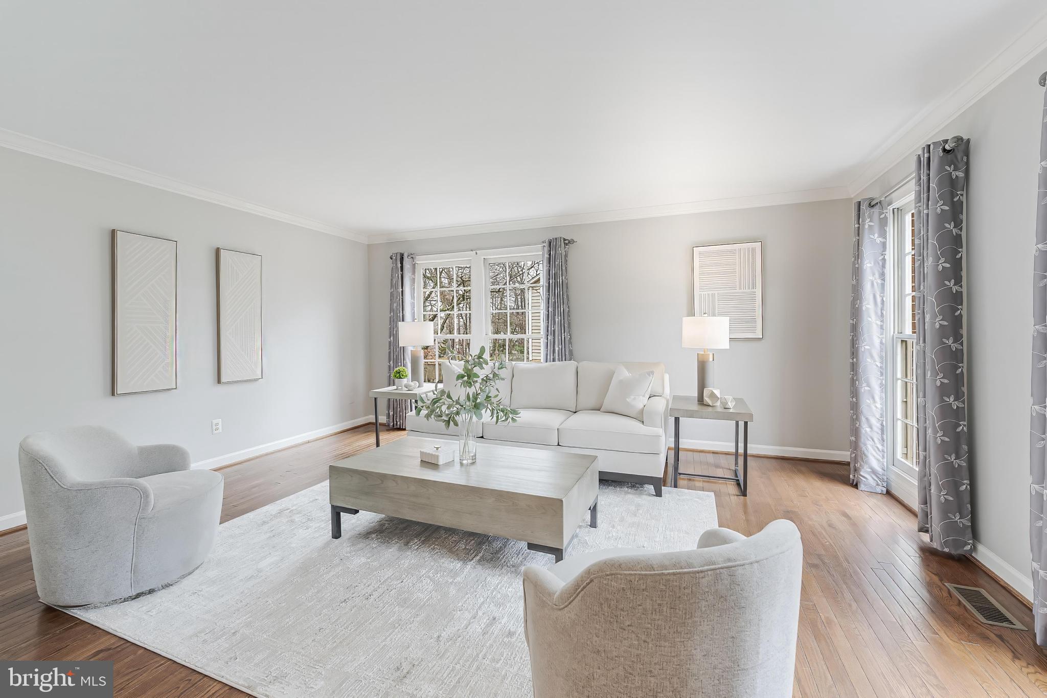 SUTTON OAKS - Residential