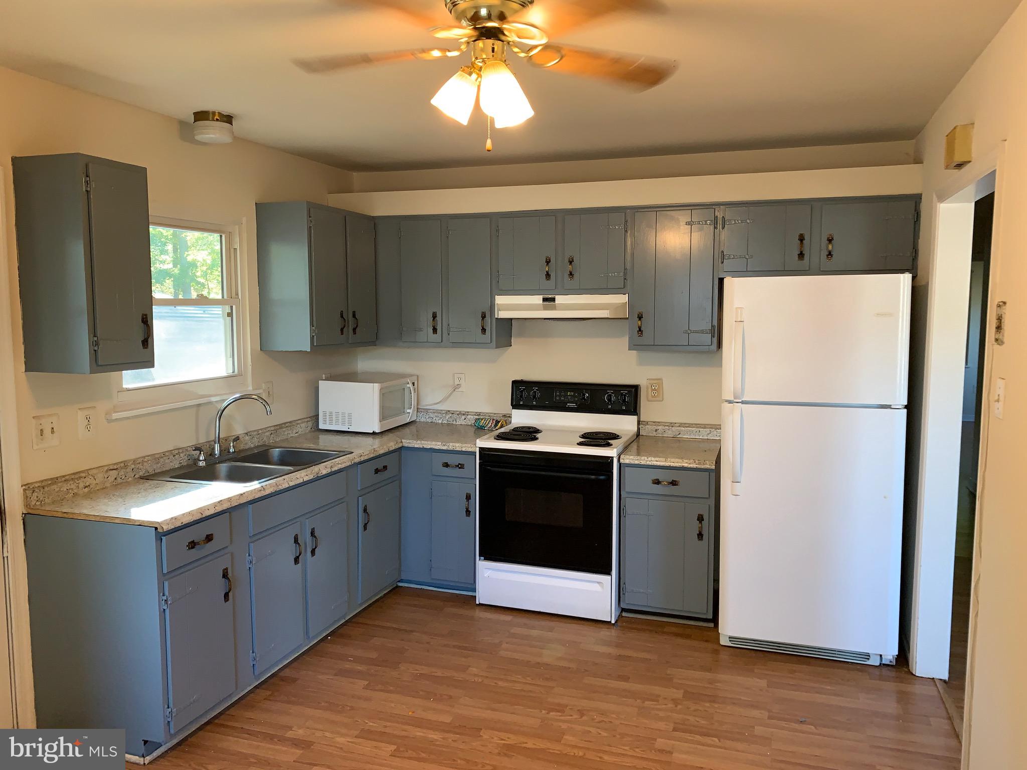 CAMPBELL CREEK VILLAGE - Residential Lease