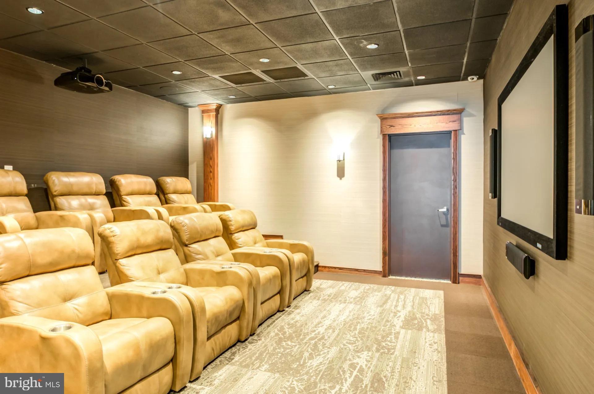 CENTER CITY - Residential Lease