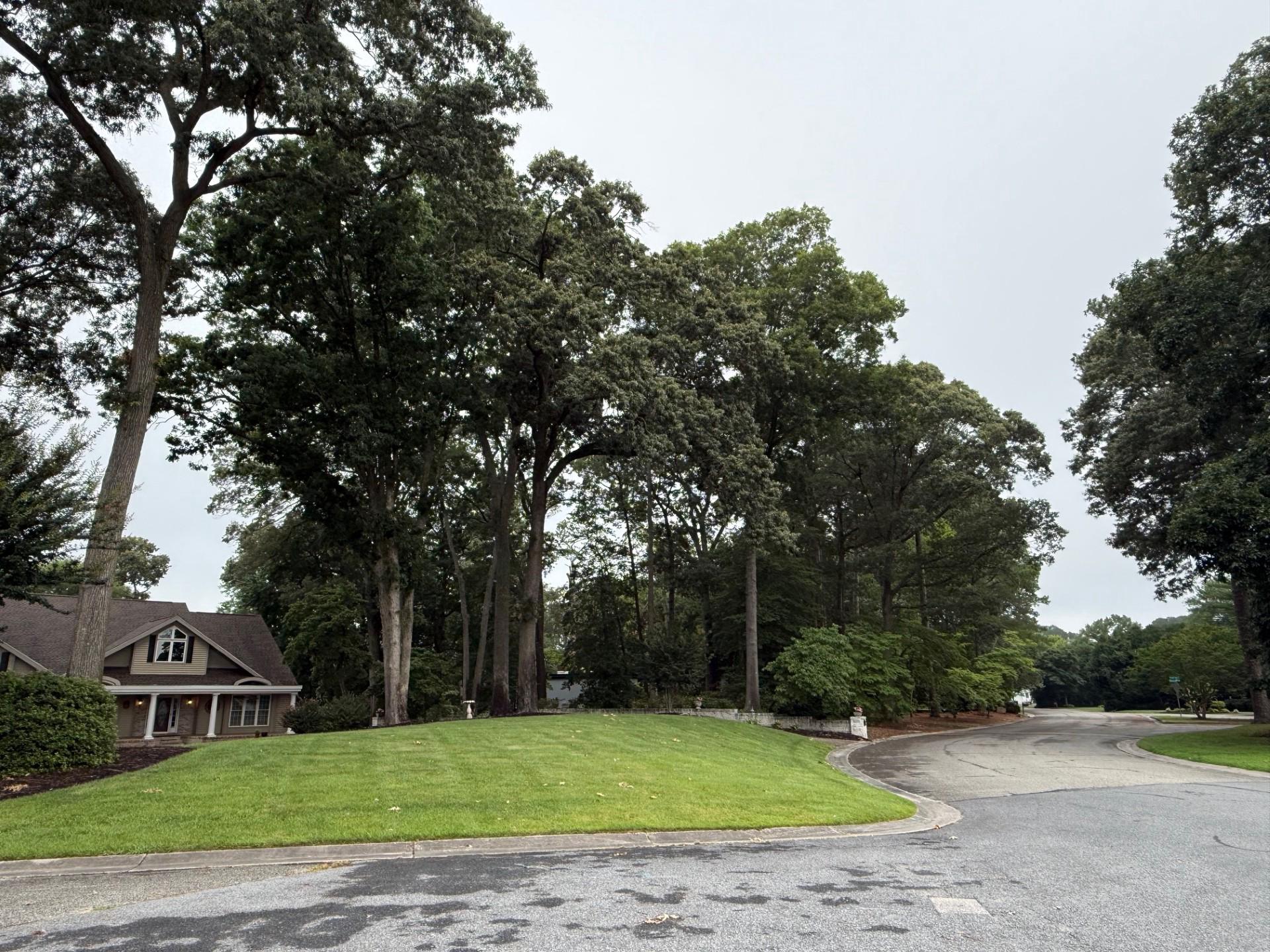 SCHUMAKER WOODS CIRCLE