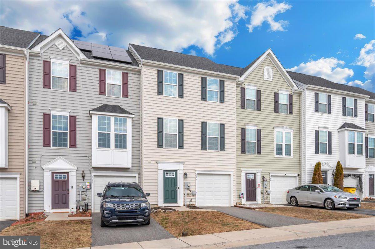 POTOMAC STATION - Residential