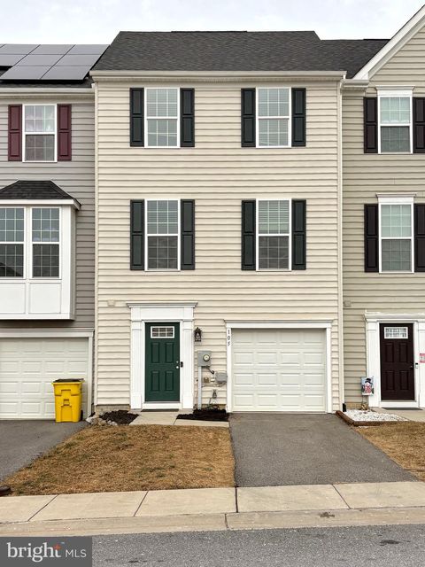 105 MONTREAL WAY FALLING WATERS WV 25419