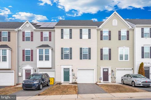 105 MONTREAL WAY FALLING WATERS WV 25419