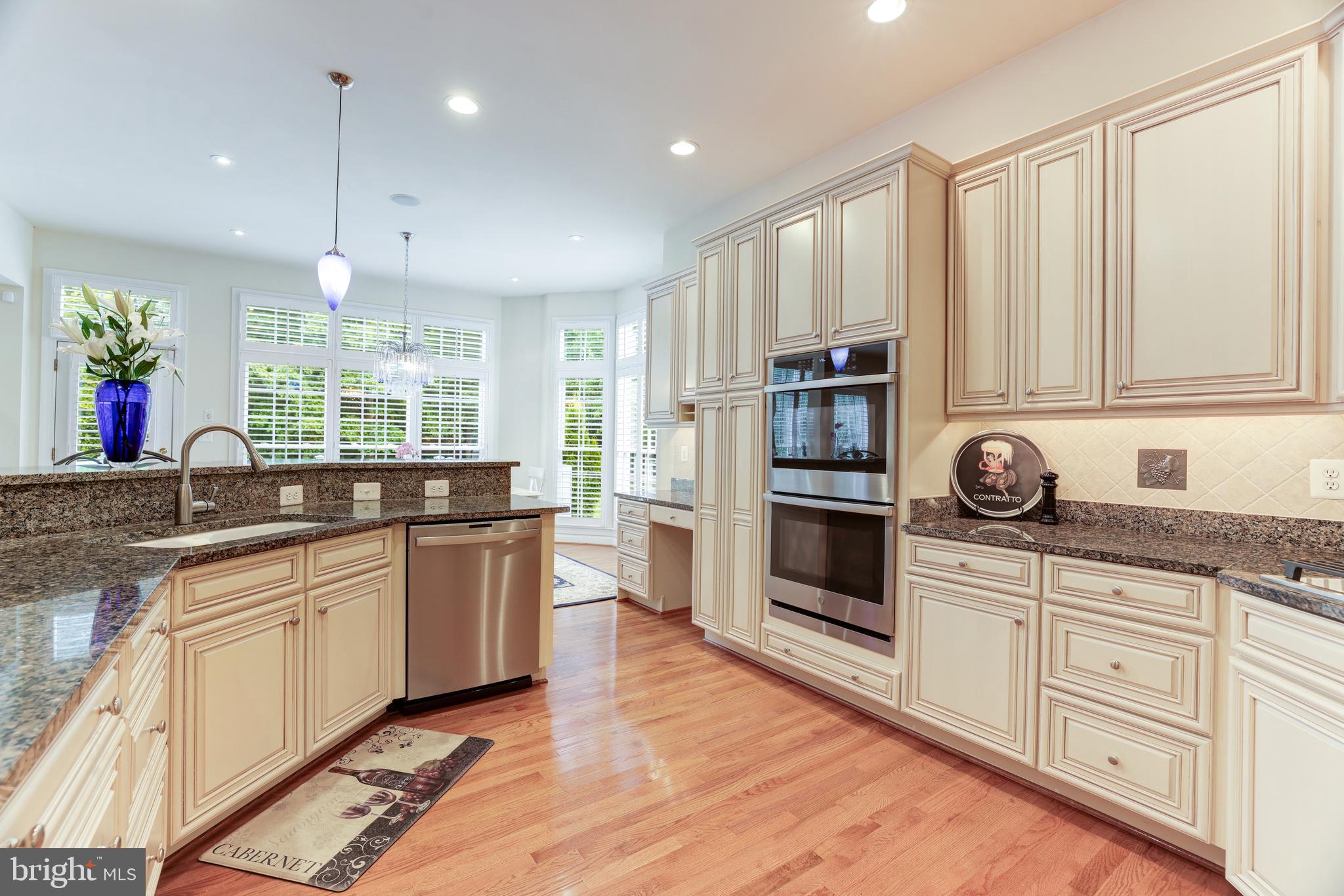 LANSDOWNE ON THE POTOMAC - Residential