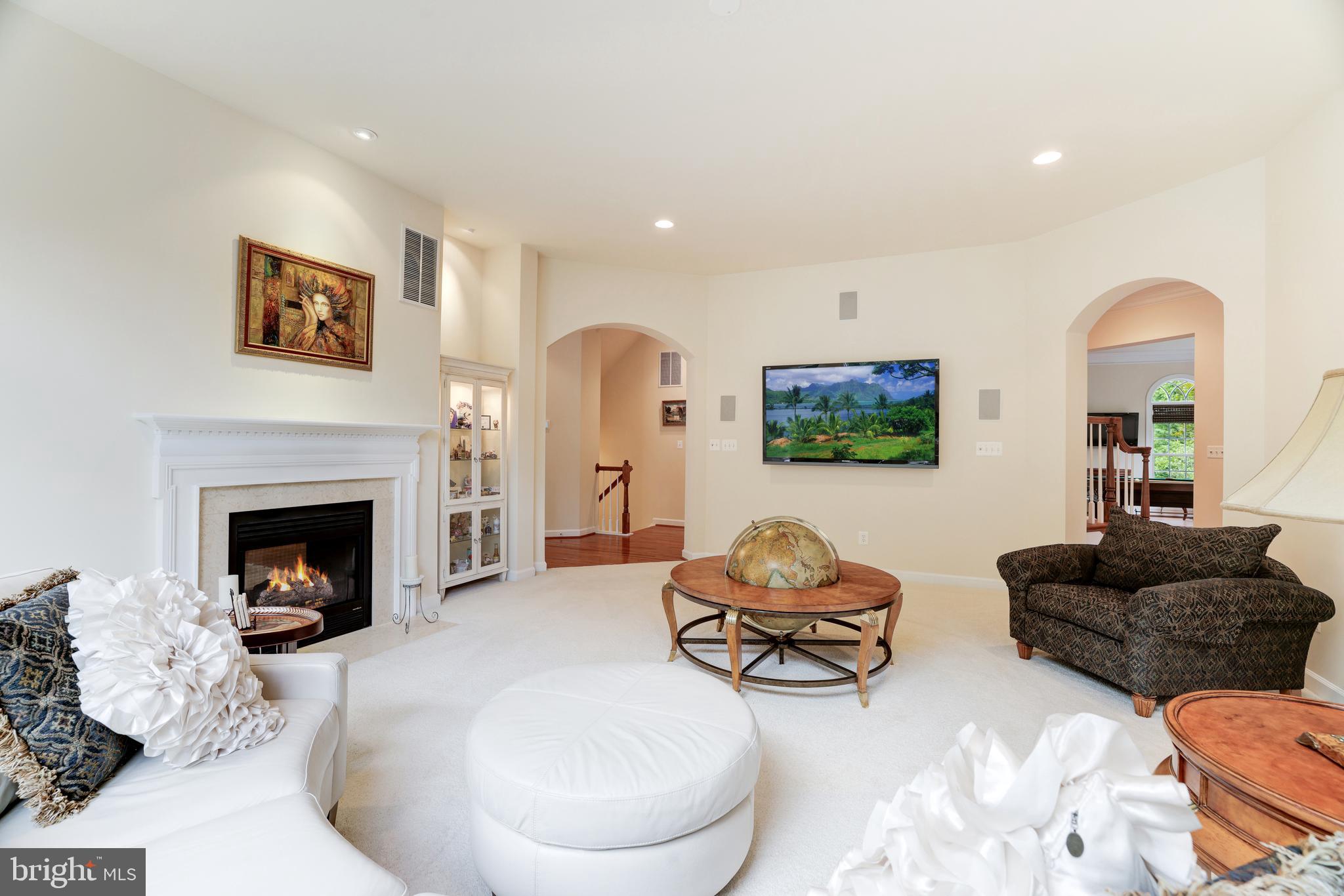 LANSDOWNE ON THE POTOMAC - Residential