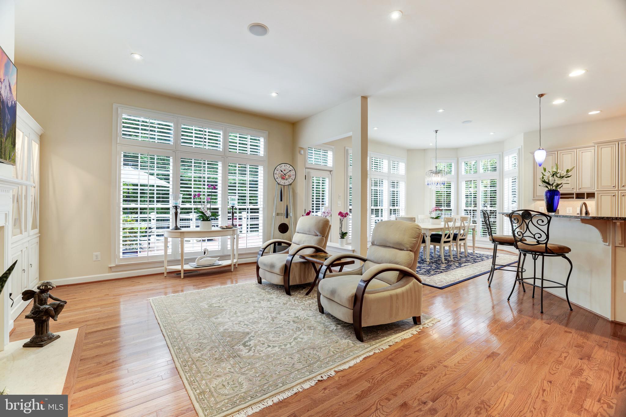 LANSDOWNE ON THE POTOMAC - Residential