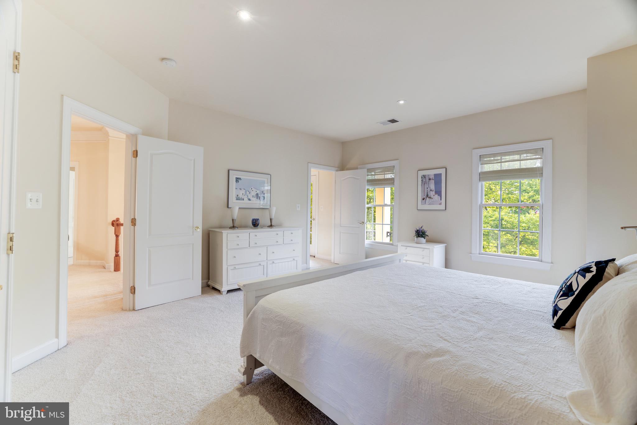 LANSDOWNE ON THE POTOMAC - Residential