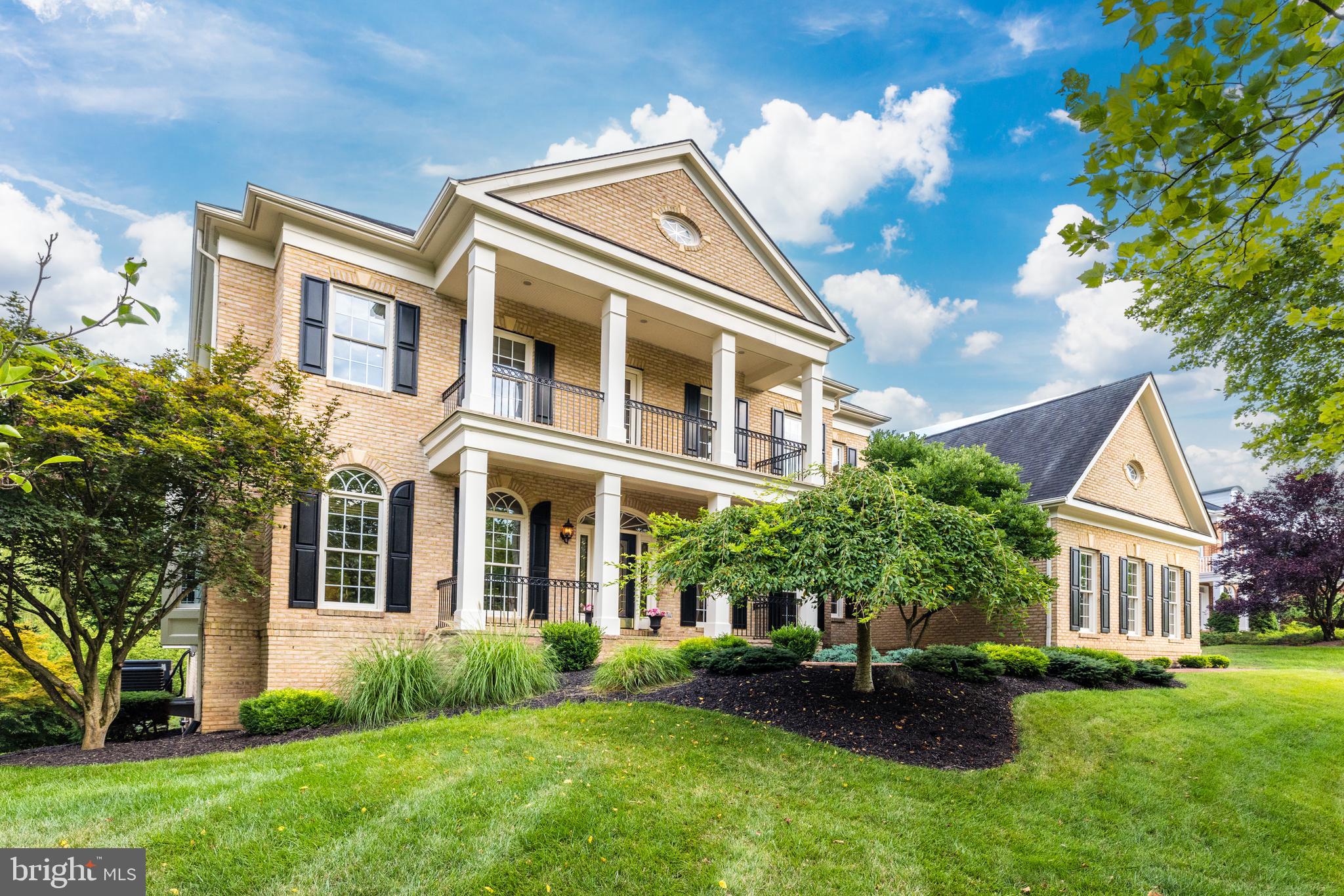 LANSDOWNE ON THE POTOMAC - Residential