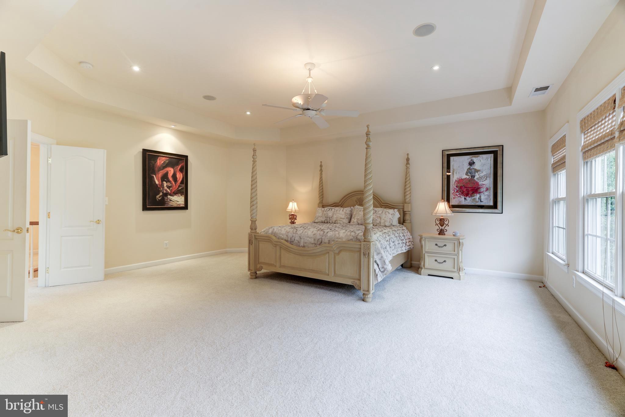 LANSDOWNE ON THE POTOMAC - Residential