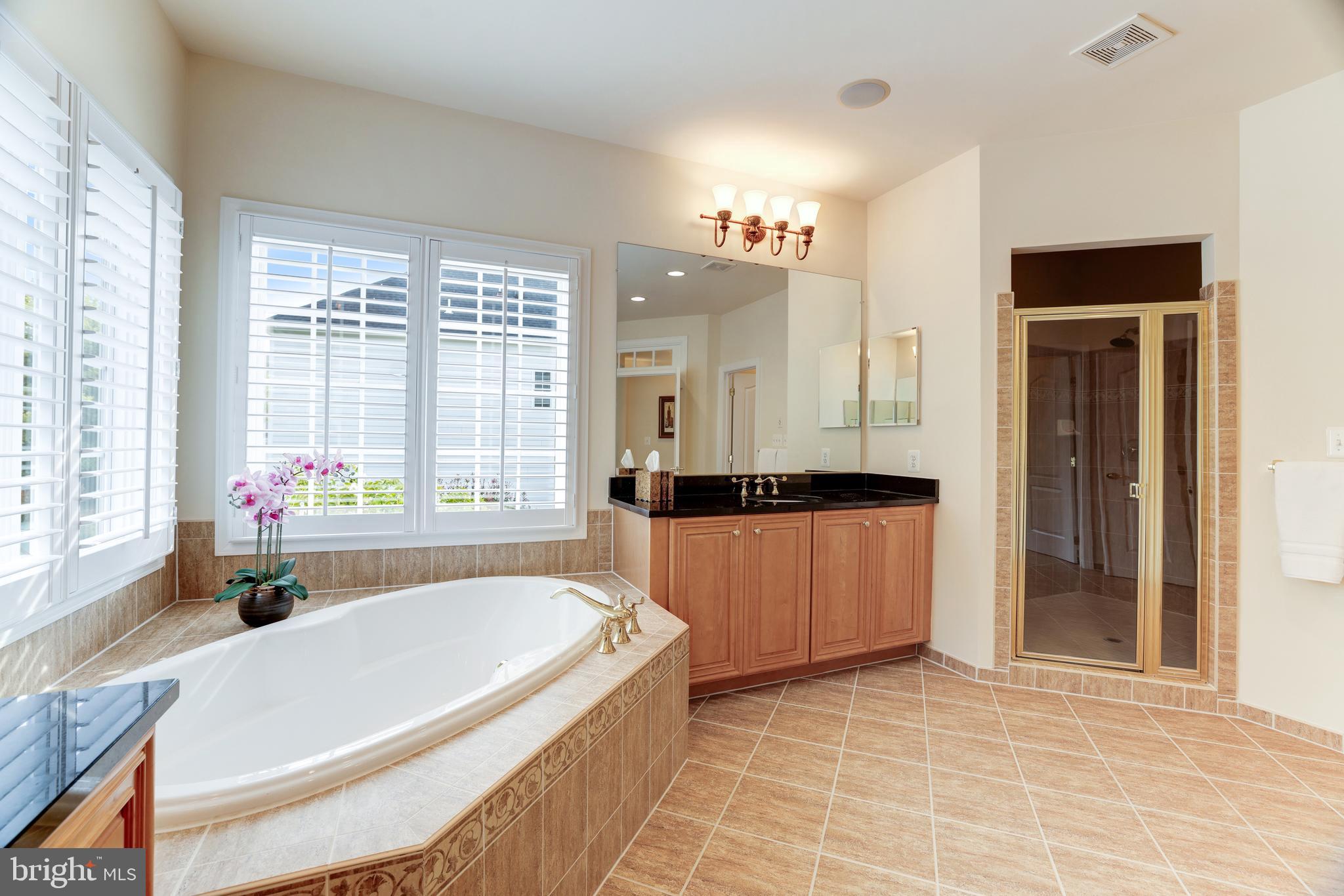 LANSDOWNE ON THE POTOMAC - Residential