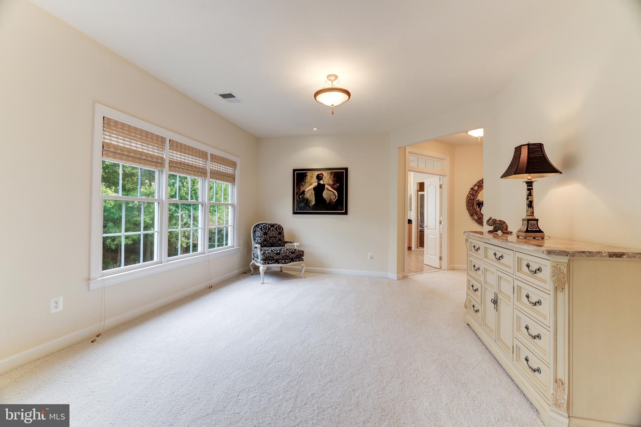 LANSDOWNE ON THE POTOMAC - Residential